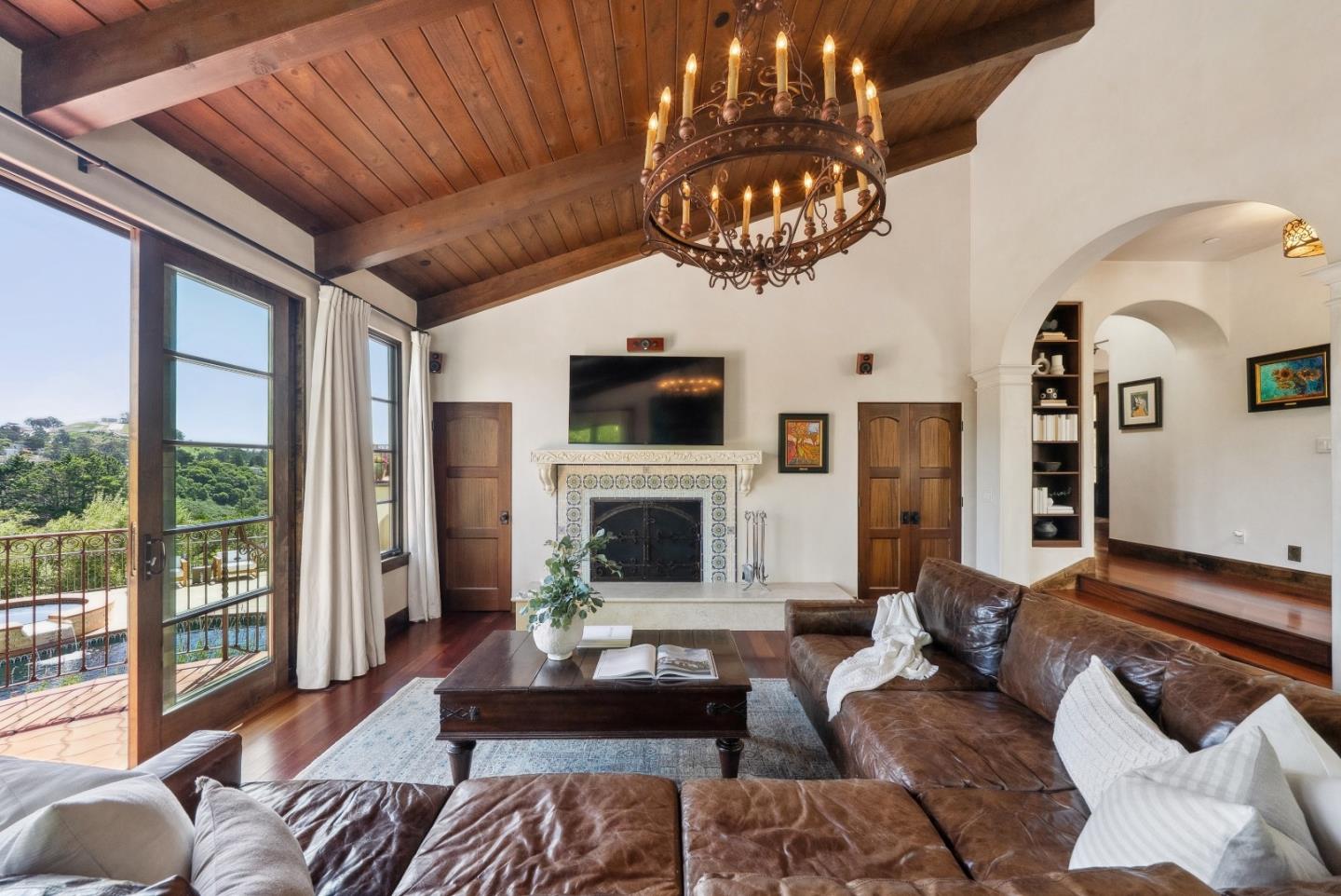 Hillsborough, California, 94010, United States, 4 Bedrooms Bedrooms, ,4 BathroomsBathrooms,Residential,For Sale,1767214
