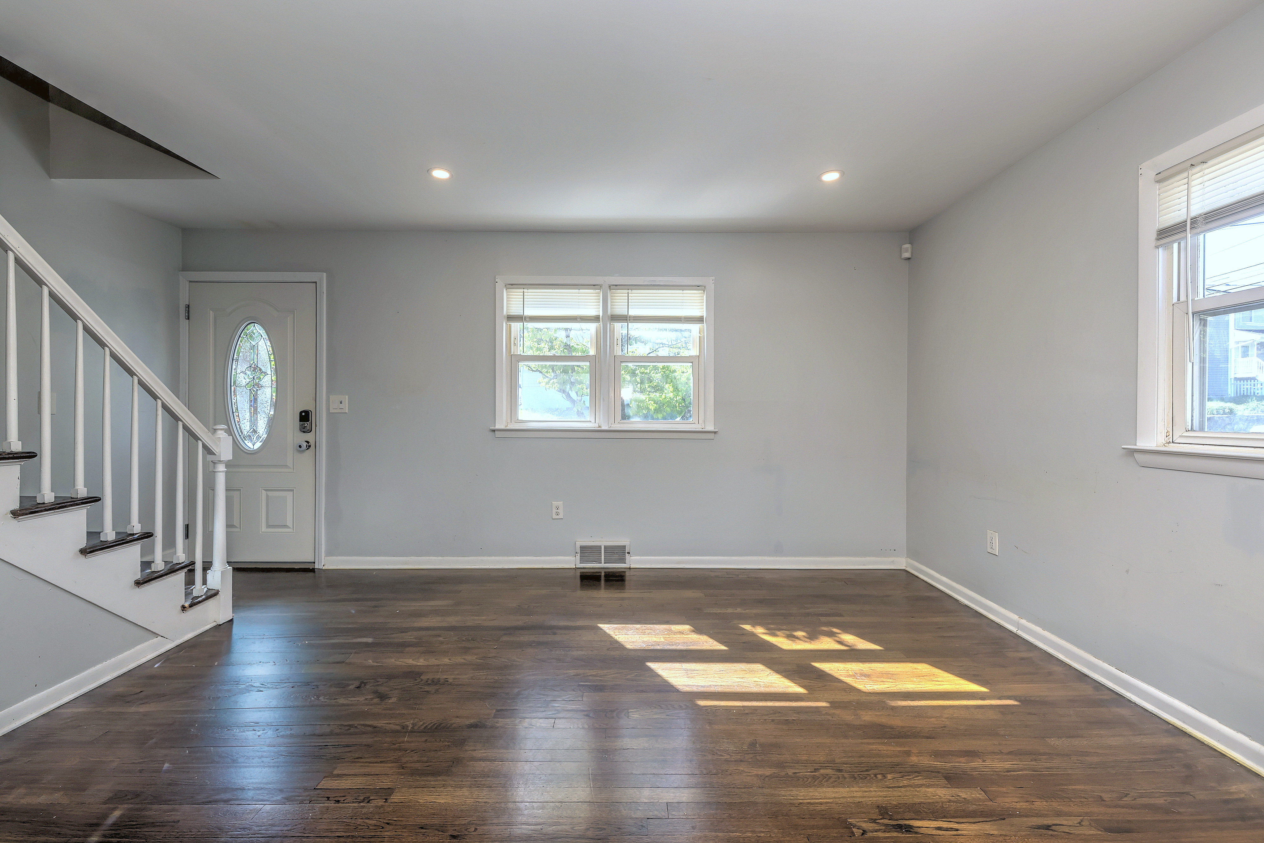 Spacious Cape-Style Home in the Desirable North End - 物件實景
