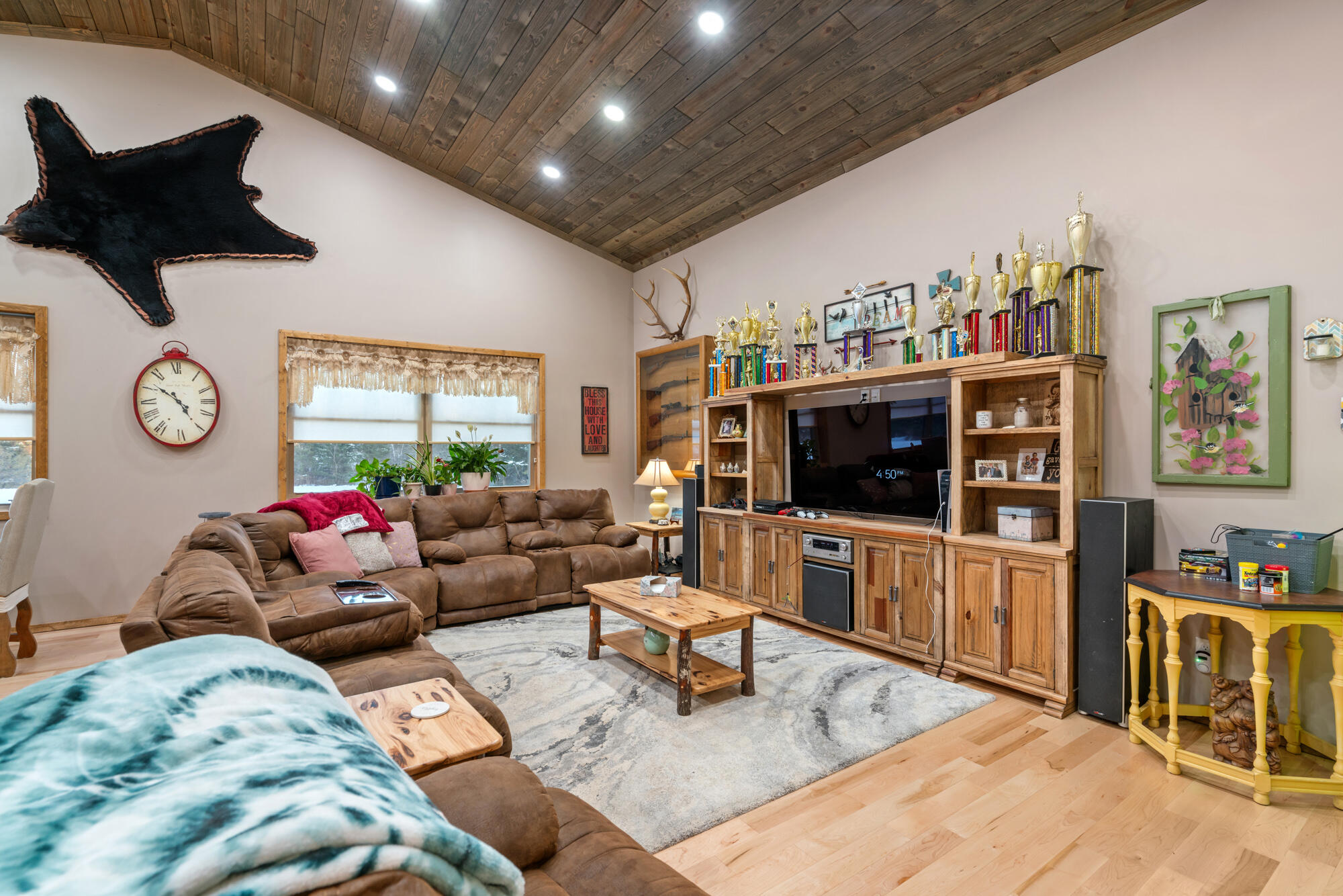 Wolverine, Michigan, 49799, United States, 4 Bedrooms Bedrooms, ,3 BathroomsBathrooms,Residential,For Sale,1992948