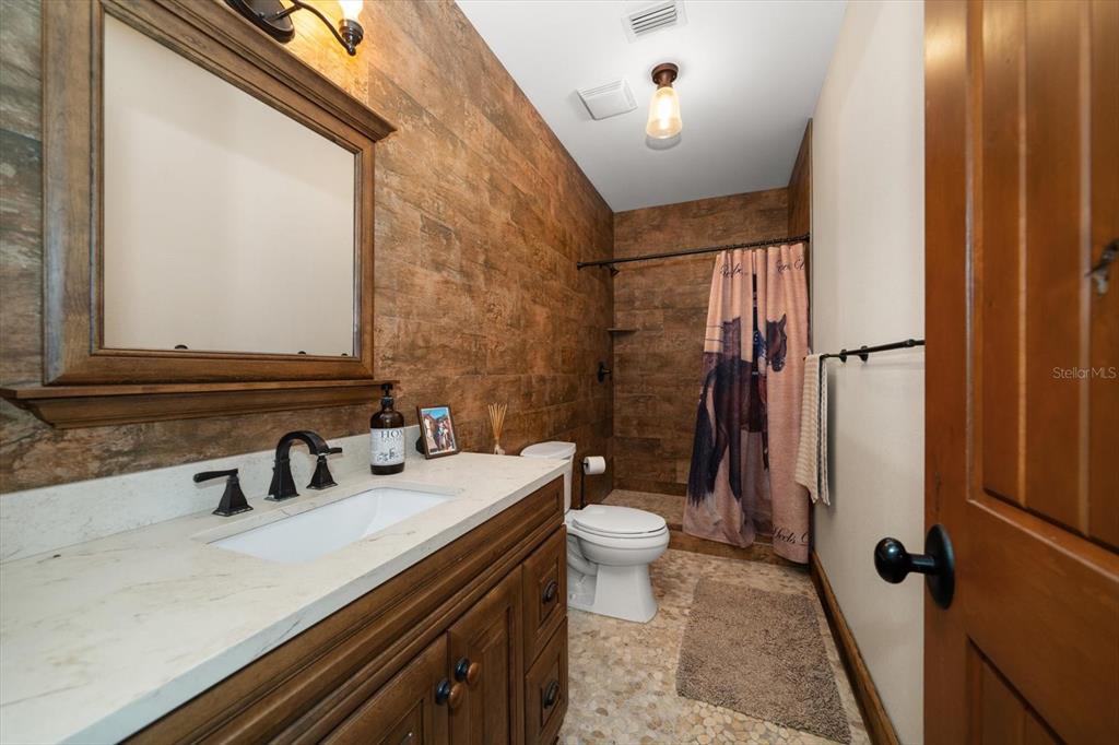 Largo, Florida, 33774, United States, 5 Bedrooms Bedrooms, ,7 BathroomsBathrooms,Residential,For Sale,1876225