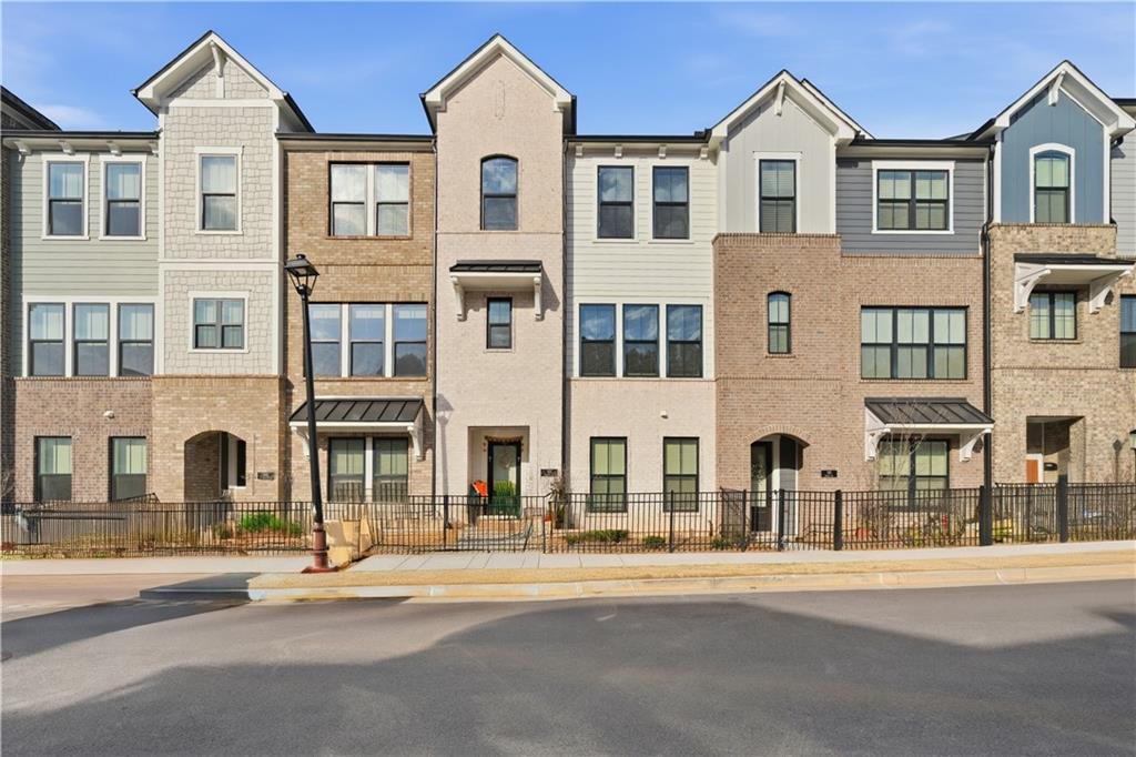 Alpharetta, Georgia, 30076, United States, 4 Bedrooms Bedrooms, ,4 BathroomsBathrooms,Residential,For Sale,2024627