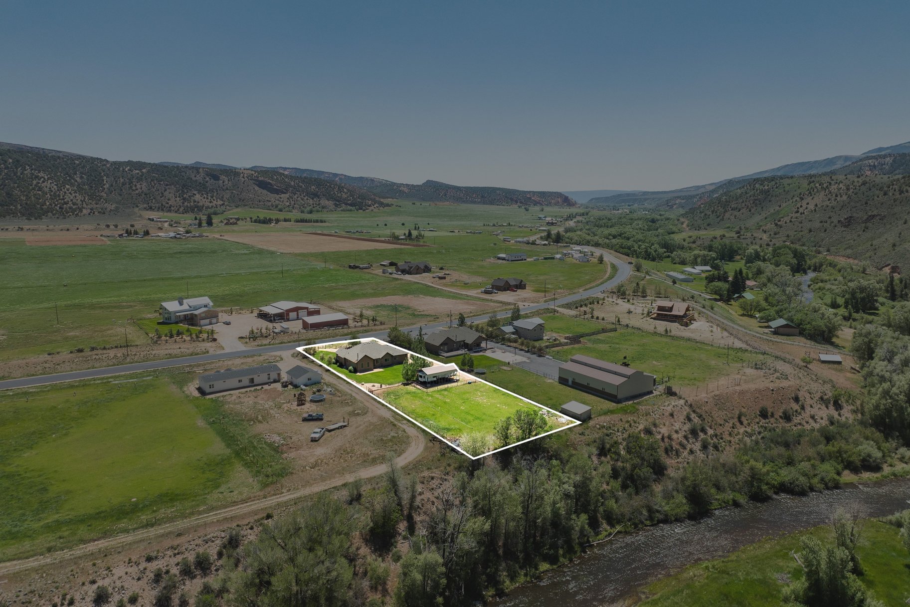  4,000+ SF Home, 1 Acre, Duchesne River Fly Fishing Easement - 物件實景