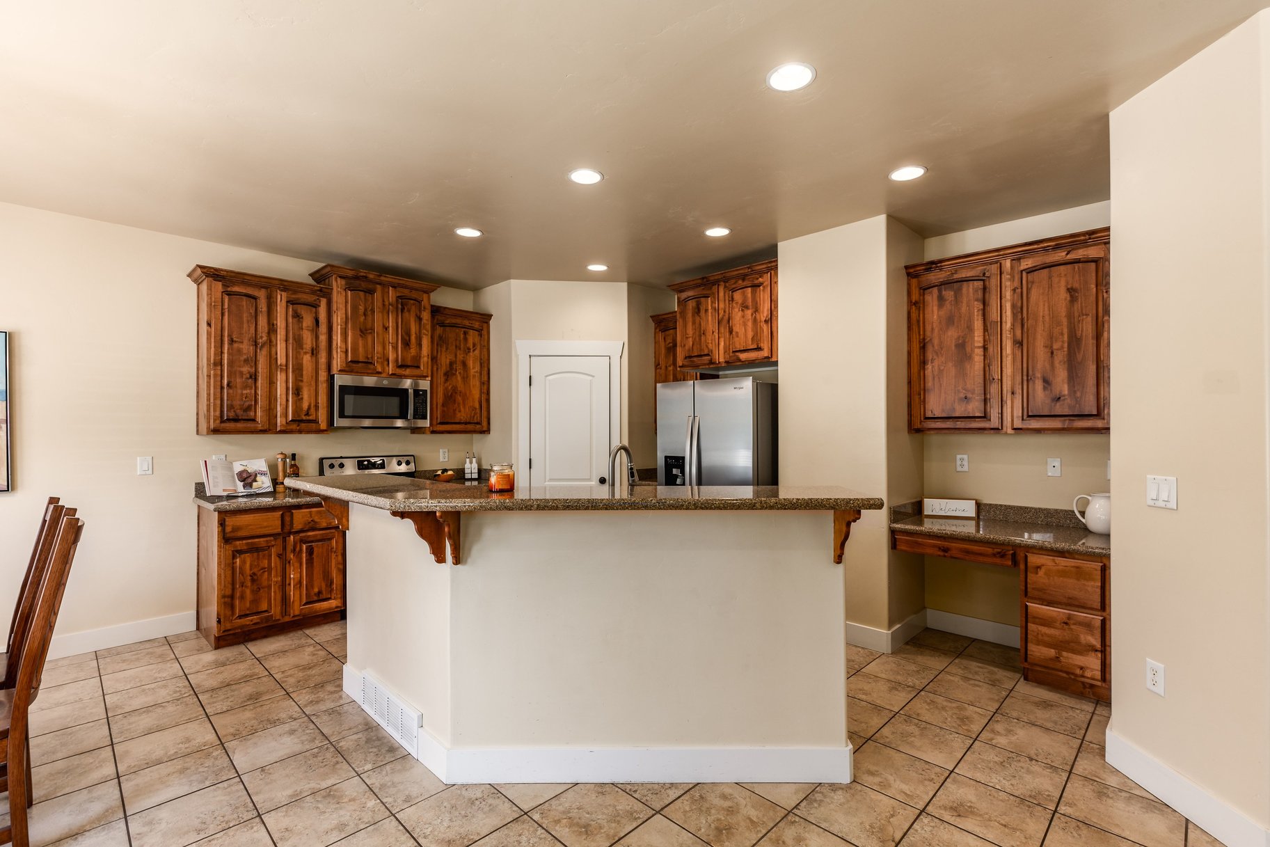  Prime Holladay Townhome in an Unbeatable Location - 物件實景