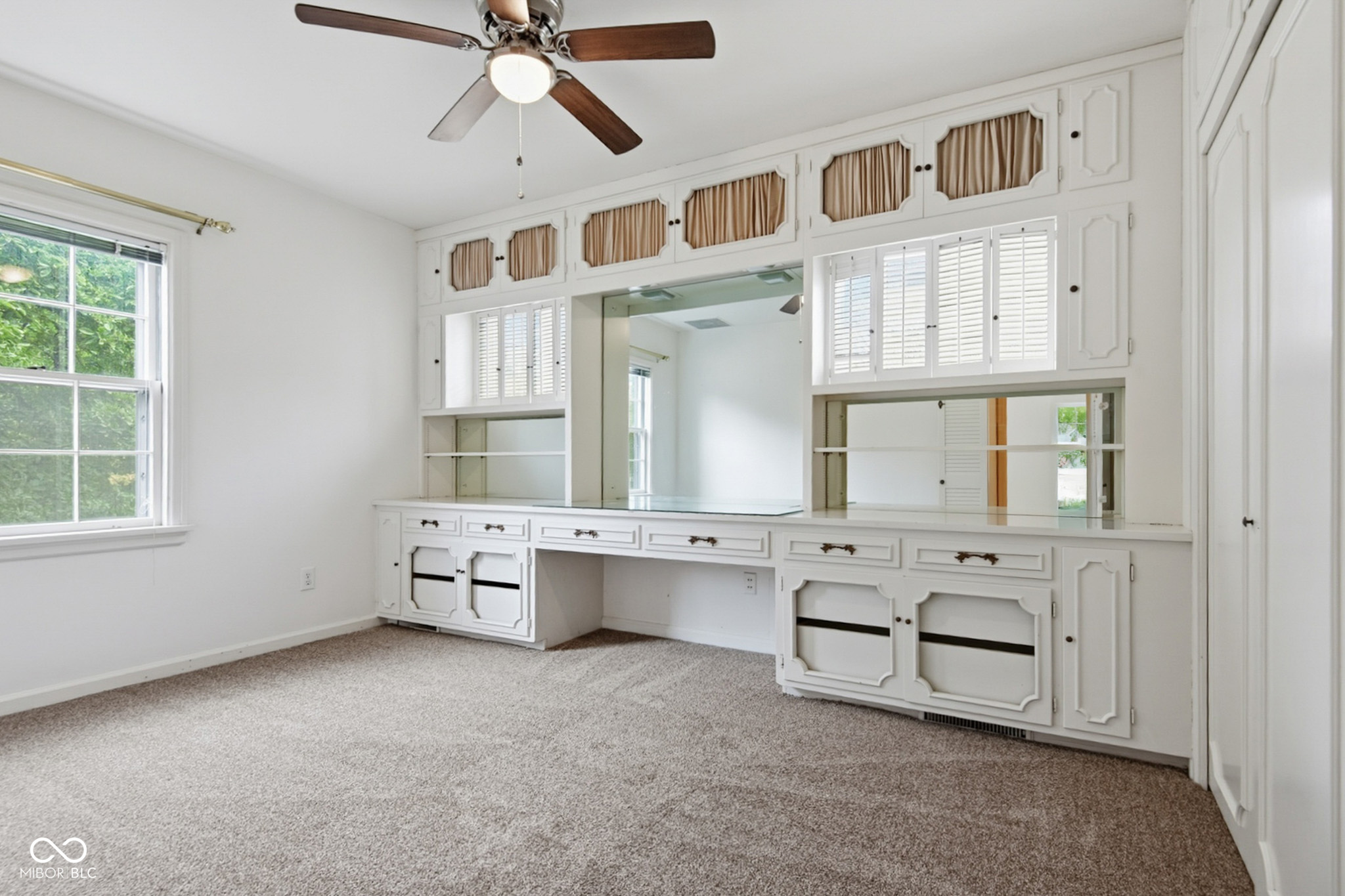 Columbus, Indiana, 47201, United States, 4 Bedrooms Bedrooms, ,3 BathroomsBathrooms,Residential,For Sale,1979631