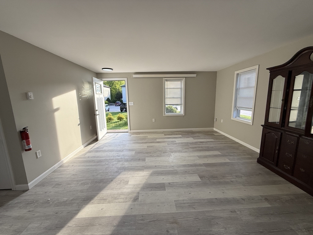 North Attleboro, Massachusetts, 02760, United States, 4 Bedrooms Bedrooms, ,2 BathroomsBathrooms,Residential,For Sale,1988350