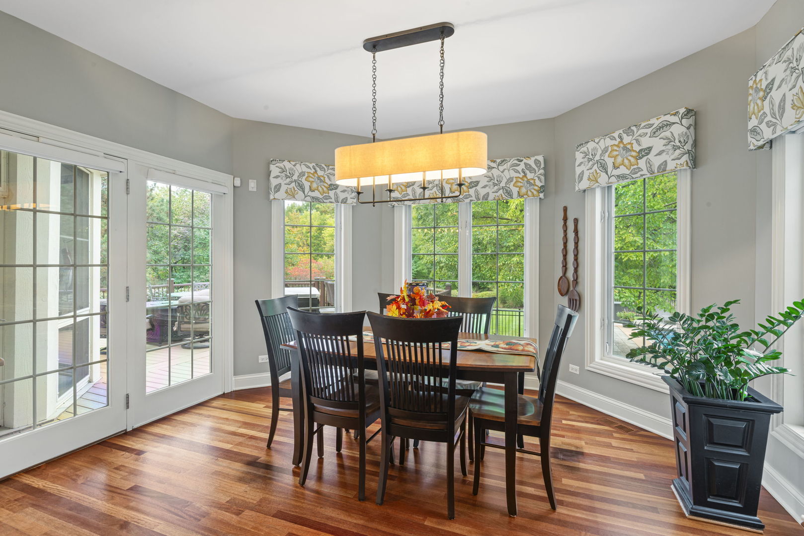 Batavia, Illinois, 60510, United States, 4 Bedrooms Bedrooms, ,6 BathroomsBathrooms,Residential,For Sale,1988116