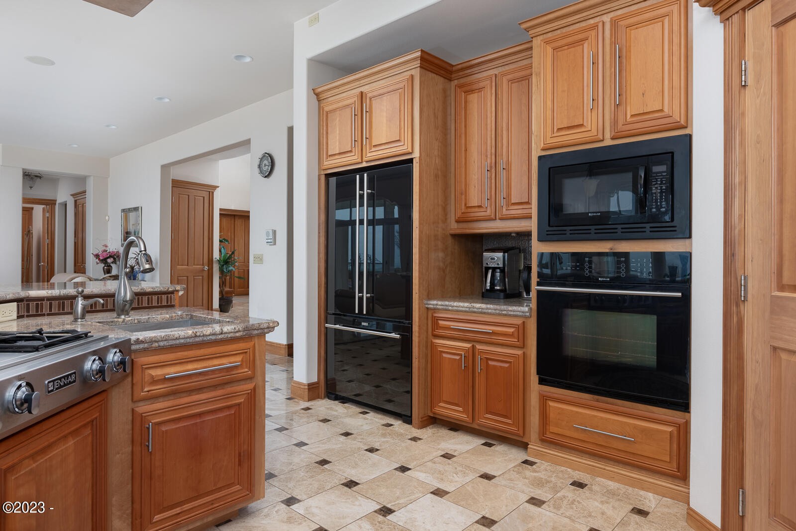 3775 Hwy 101 N, Yachats, Oregon, 97498, United States, 4 Bedrooms Bedrooms, ,6 BathroomsBathrooms,Residential,For Sale,3775 Hwy 101 N,1431474