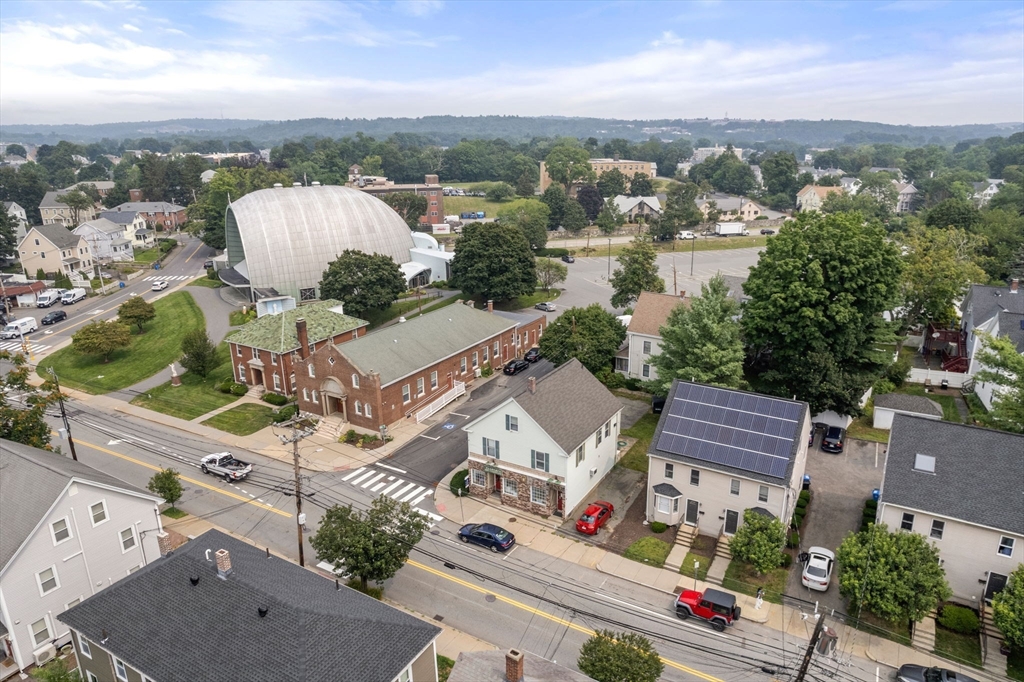 Waltham, Massachusetts, 02453, United States, 2 Bedrooms Bedrooms, ,4 BathroomsBathrooms,Residential,For Sale,1916718