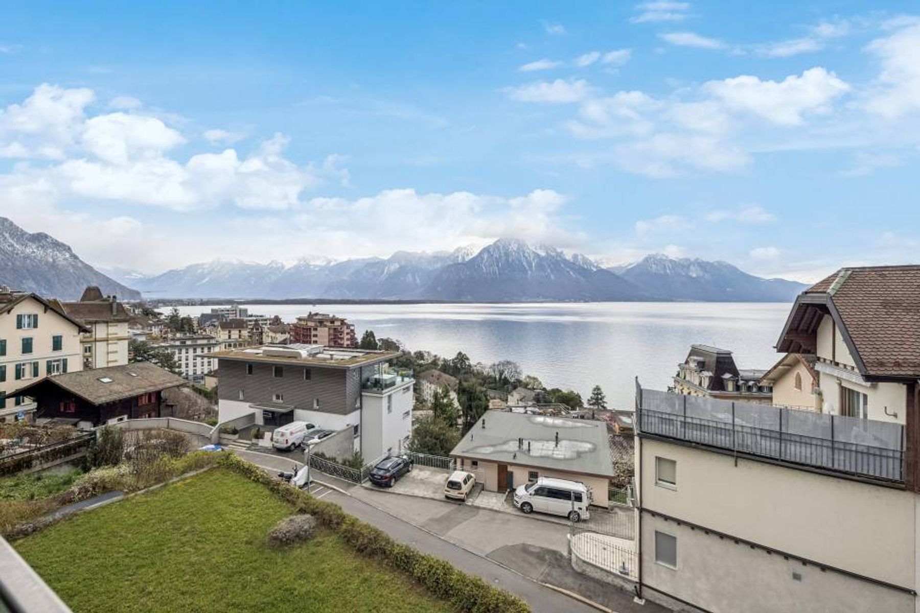  2-bedroom apartment with lake view and excellent location. - 物件實景