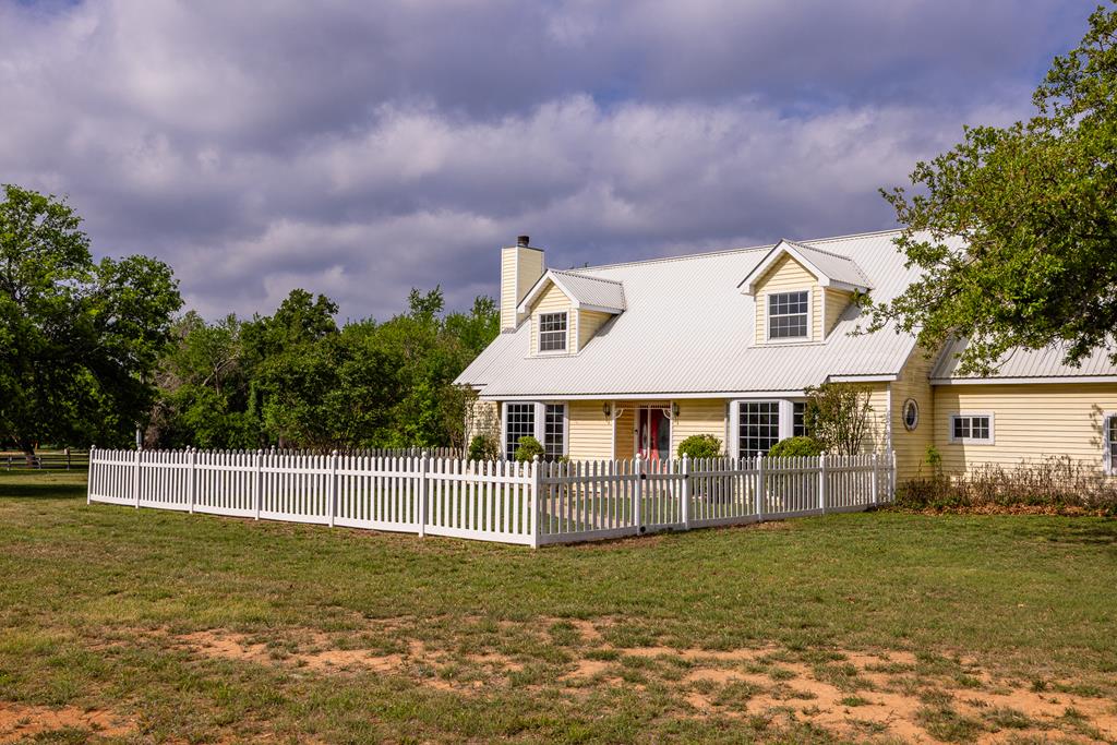 Fredericksburg, Texas, 78624, United States, 3 Bedrooms Bedrooms, ,2 BathroomsBathrooms,Residential,For Sale,1977273