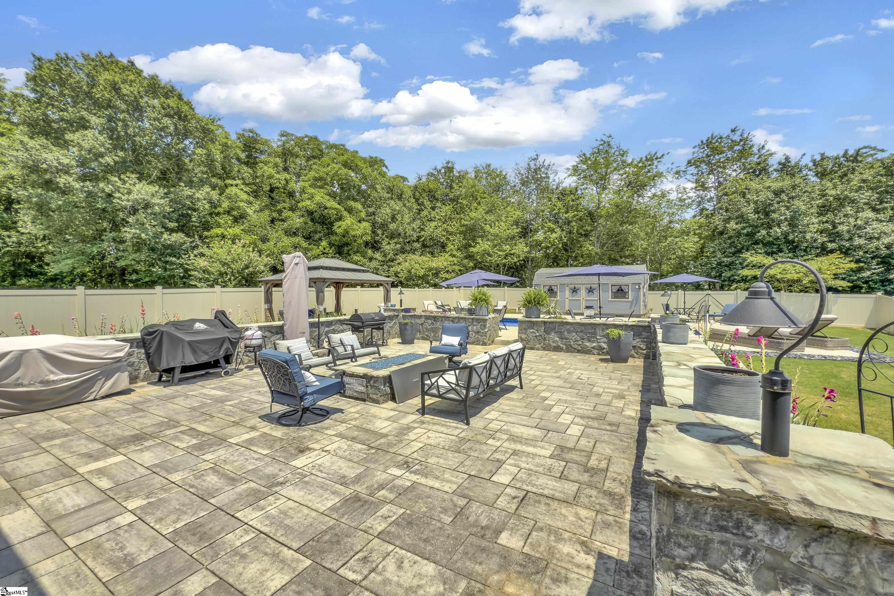 Simpsonville, South Carolina, 29681, United States, 5 Bedrooms Bedrooms, ,4 BathroomsBathrooms,Residential,For Sale,1885438