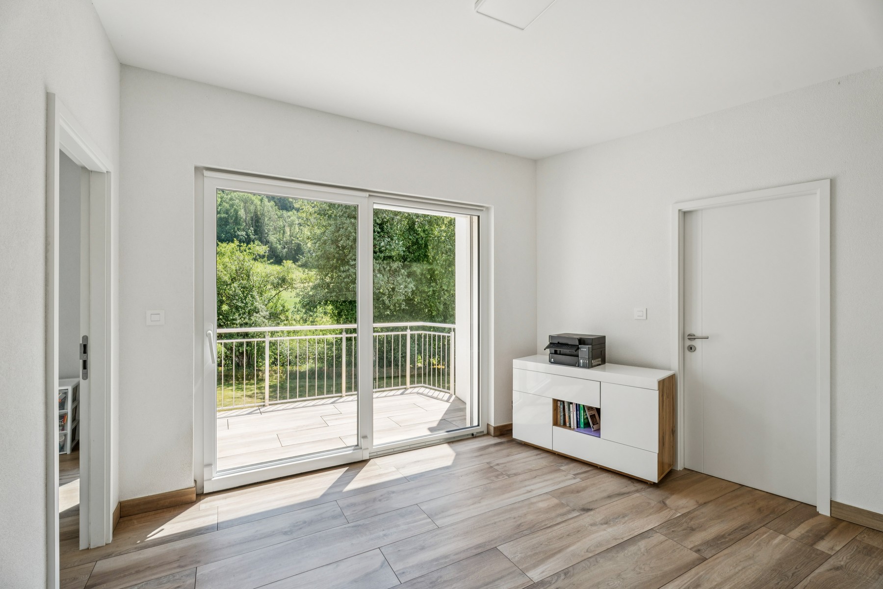  Contemporary family home with a spacious garden - 物件實景