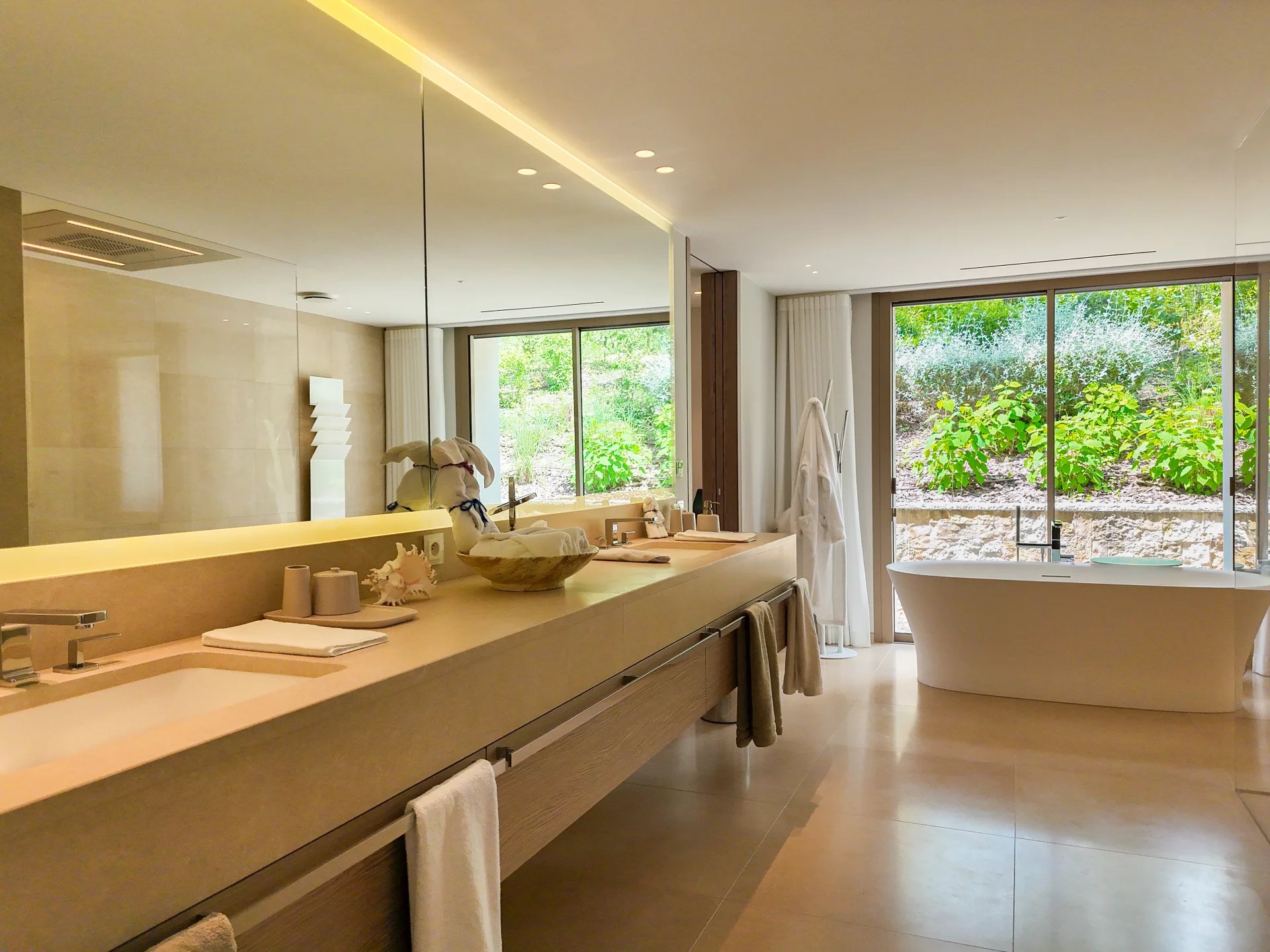 Mougins, Provence-Alpes-Côte d?Azur, 06250, FR, ,Residential,For Sale,1617120