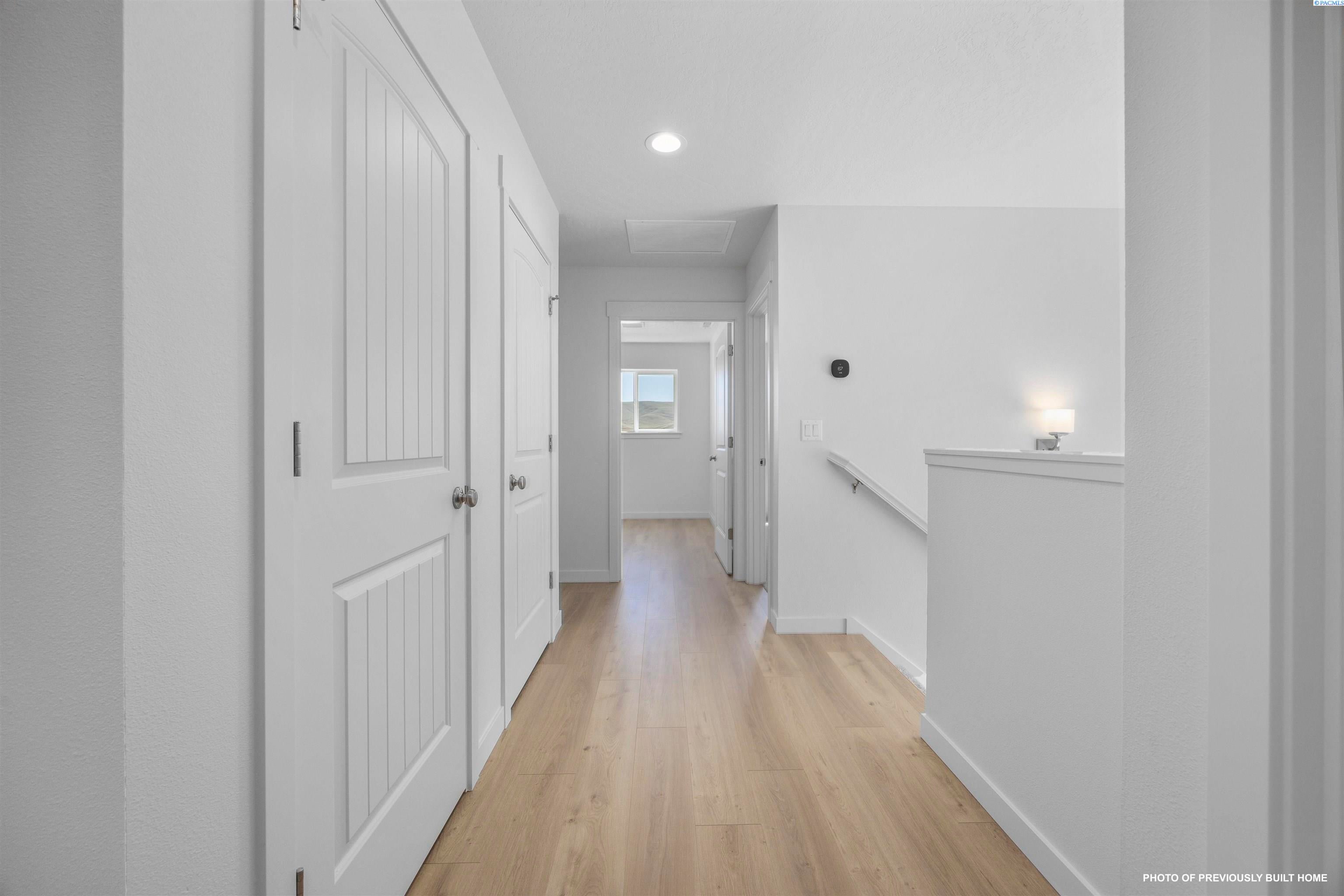 Prosser, Washington, 99350, United States, 5 Bedrooms Bedrooms, ,3 BathroomsBathrooms,Residential,For Sale,1924139