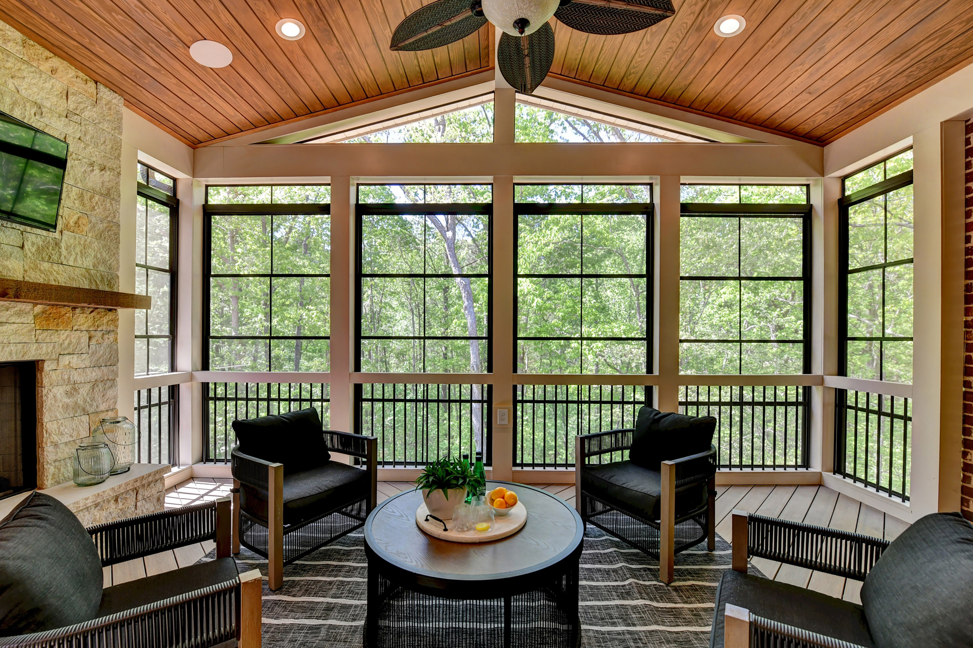  Luxury, Comfort and Privacy in One of Roswell