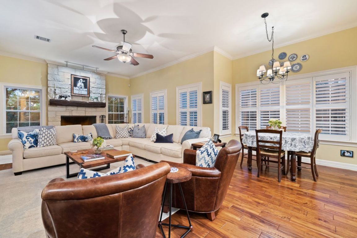 Austin, Texas, 78746, United States, 5 Bedrooms Bedrooms, ,5 BathroomsBathrooms,Residential,For Sale,1847430