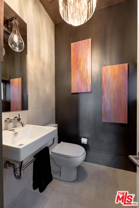 West Hollywood, California, 90069, United States, 2 Bedrooms Bedrooms, ,2 BathroomsBathrooms,Residential,For Sale,1760061