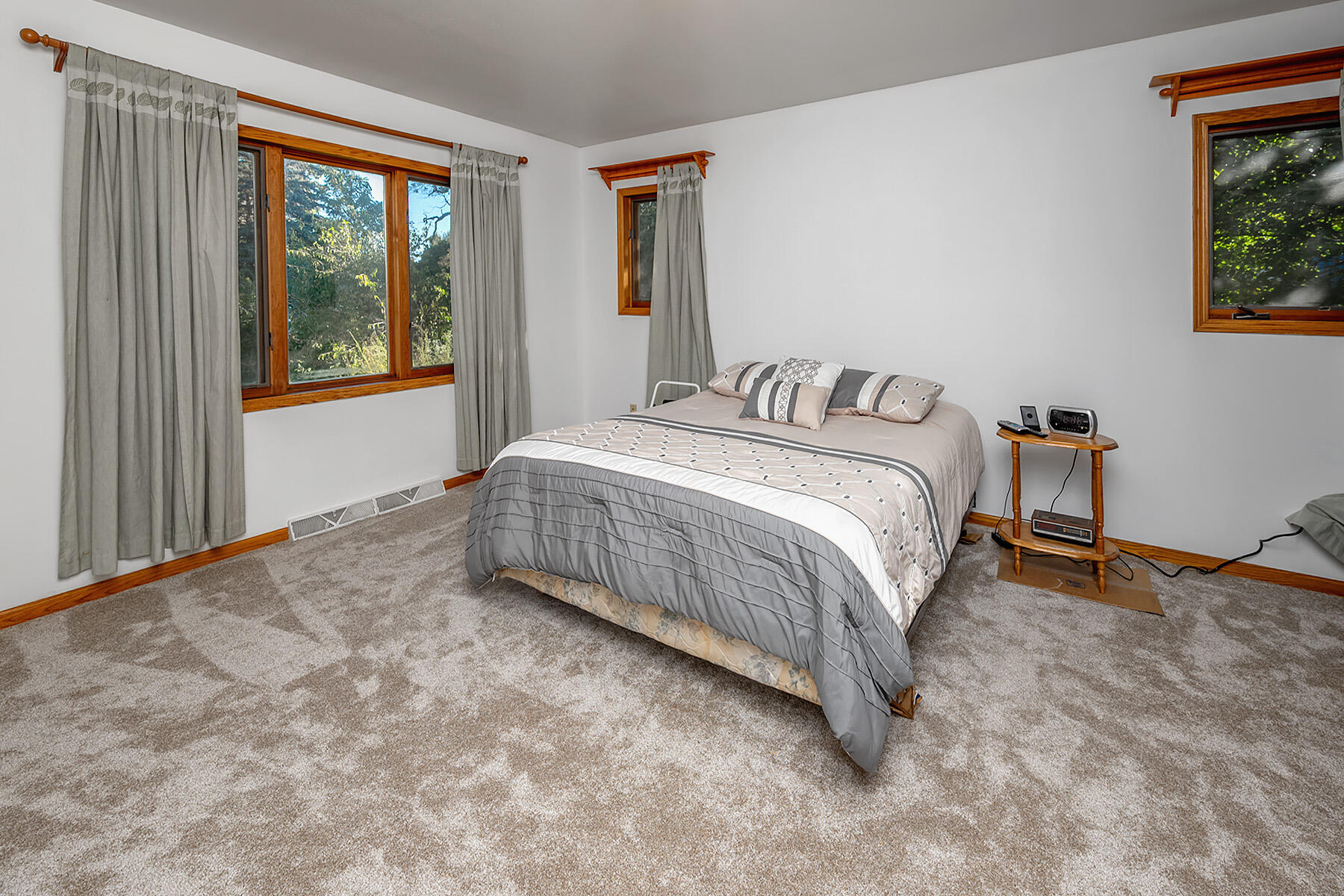 Hustisford, Wisconsin, 53034, United States, 3 Bedrooms Bedrooms, ,3 BathroomsBathrooms,Residential,For Sale,1962581