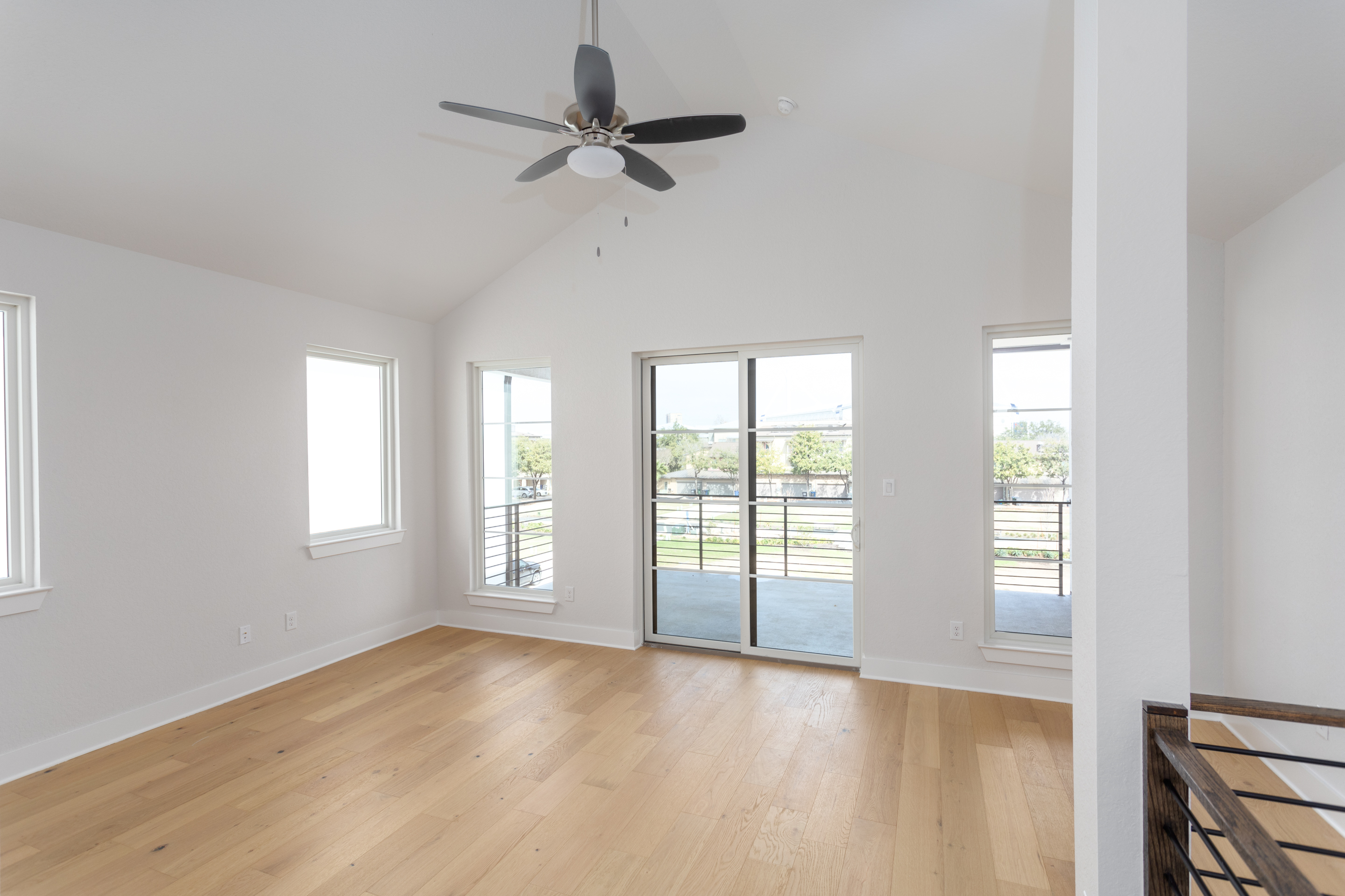  Upscale Living in the Heart of Lavaca - 物件實景