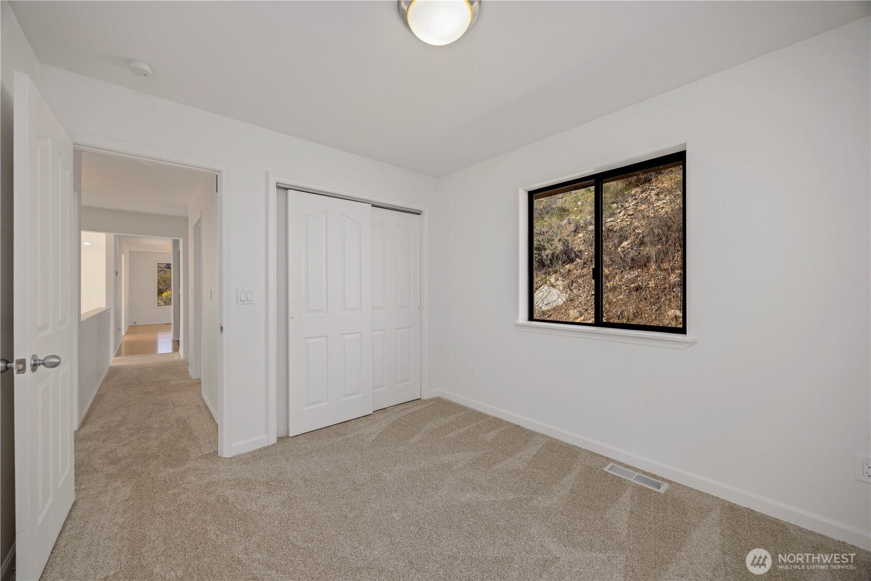 Chelan, Washington, 98816, United States, 3 Bedrooms Bedrooms, ,2 BathroomsBathrooms,Residential,For Sale,1932481