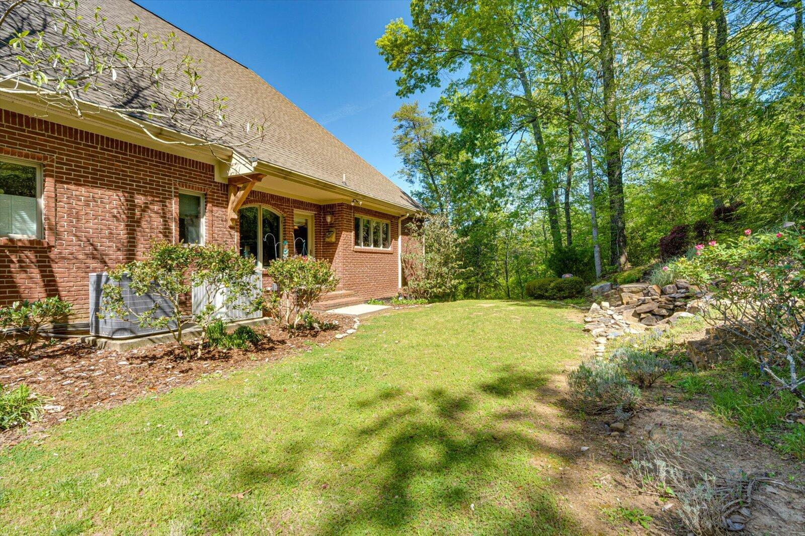 Guild, Tennessee, 37340, United States, 4 Bedrooms Bedrooms, ,5 BathroomsBathrooms,Residential,For Sale,2040612