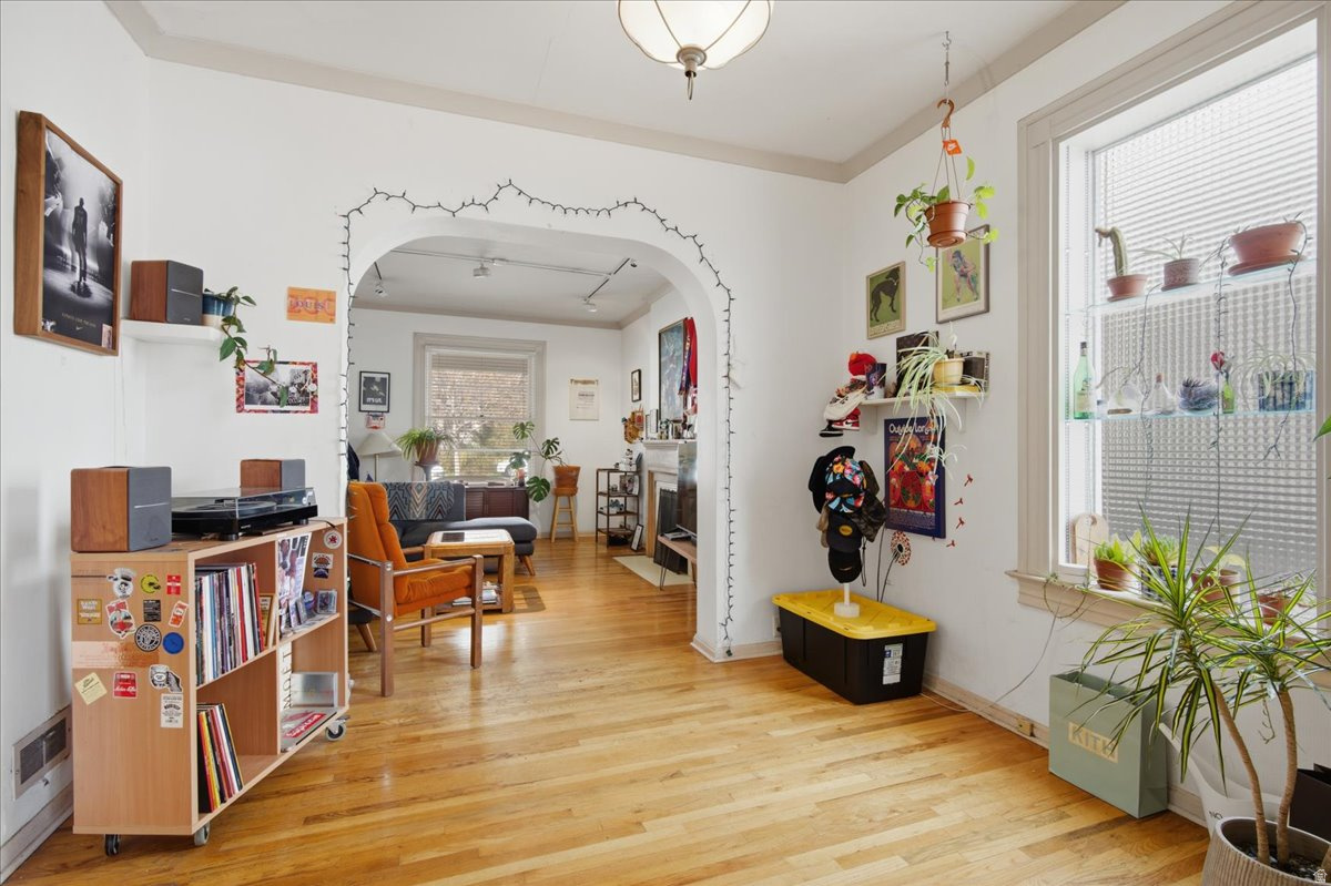 Salt Lake City, Utah, 84103, United States, 5 Bedrooms Bedrooms, ,Residential,For Sale,2003119