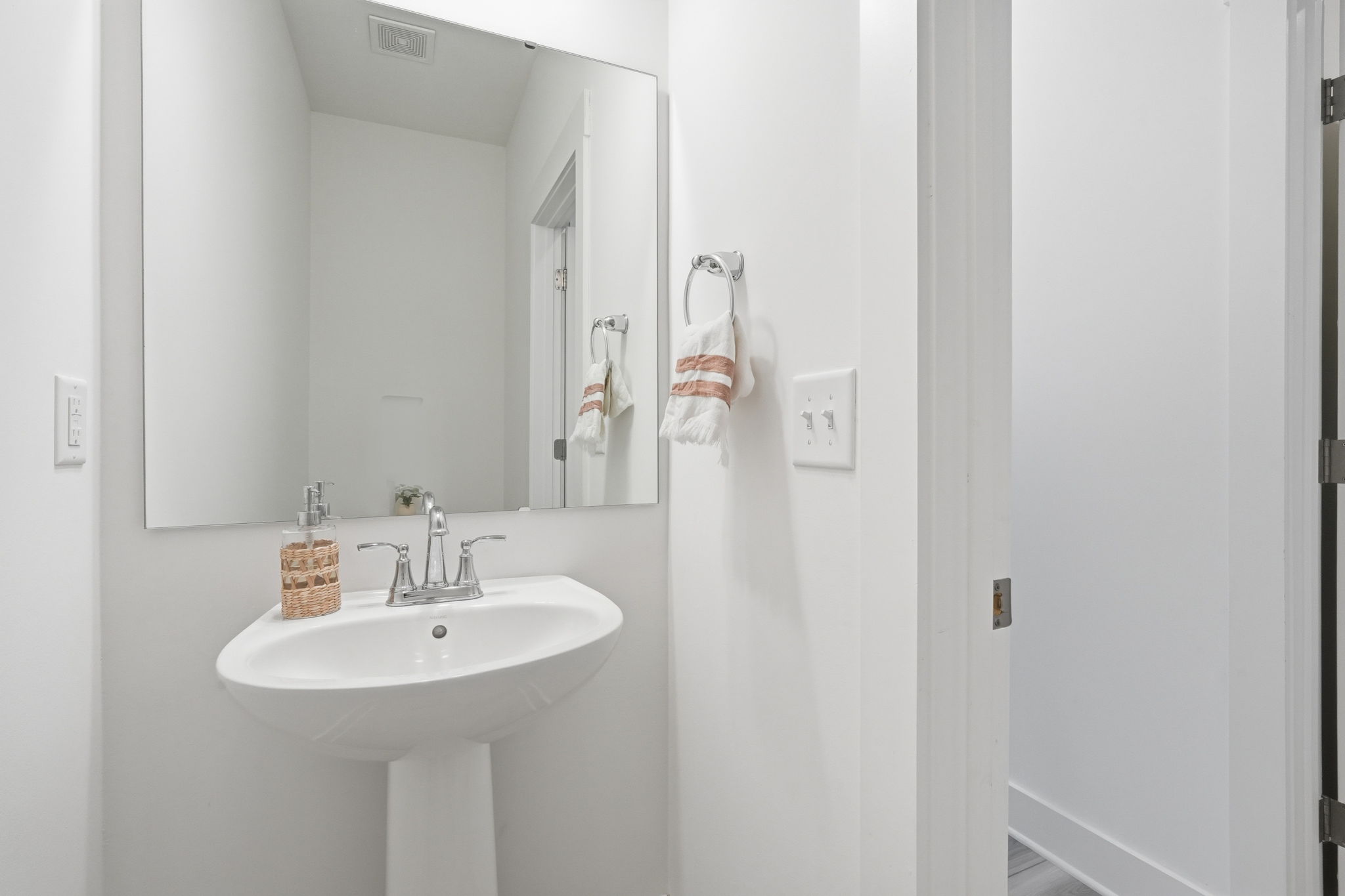  400 Water Garden Place, Simpsonville, SC 29681 - 物件實景