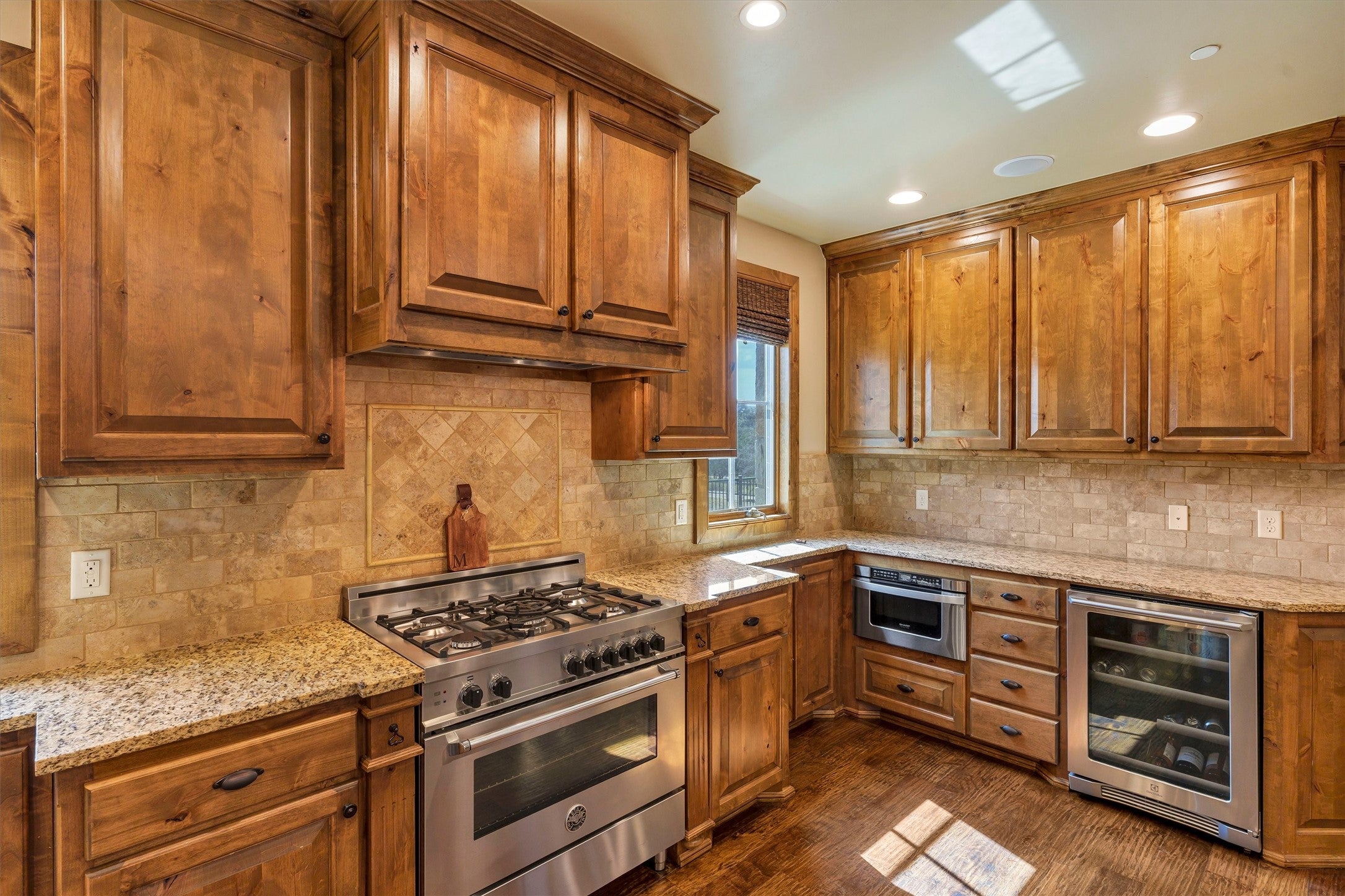 Graford, Texas, 76449, United States, 3 Bedrooms Bedrooms, ,4 BathroomsBathrooms,Residential,For Sale,1982485