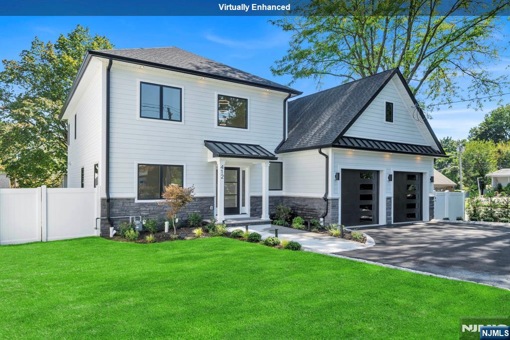 Northvale, New Jersey, 07647, United States, 6 Bedrooms Bedrooms, ,6 BathroomsBathrooms,Residential,For Sale,2003296