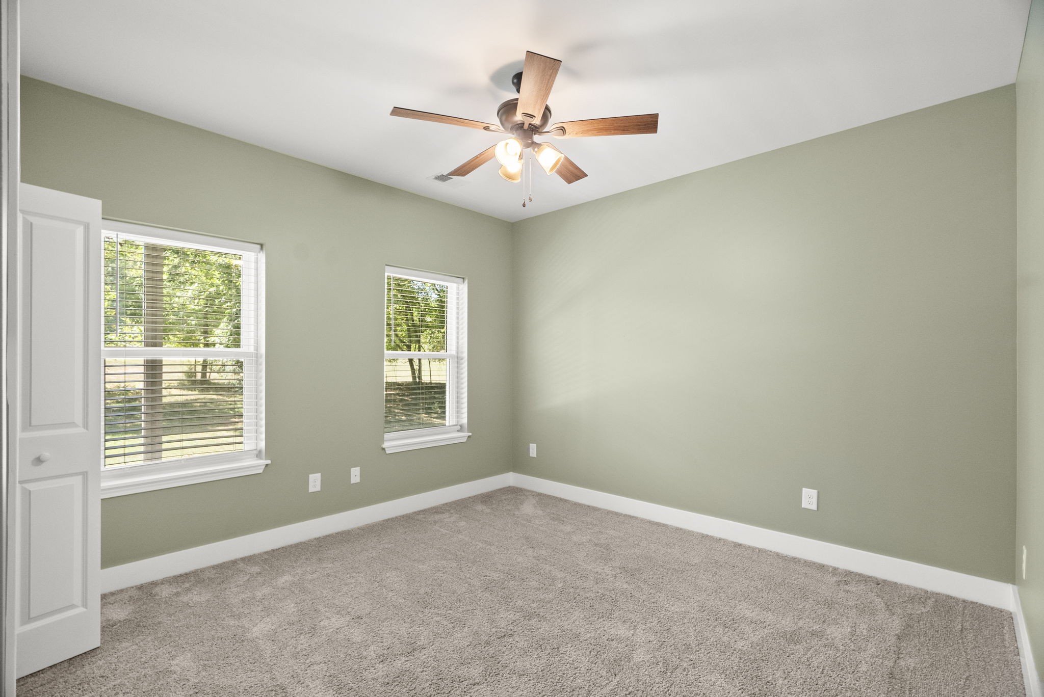 Cedar Hill, Tennessee, 37032, United States, 3 Bedrooms Bedrooms, ,2 BathroomsBathrooms,Residential,For Sale,1981088