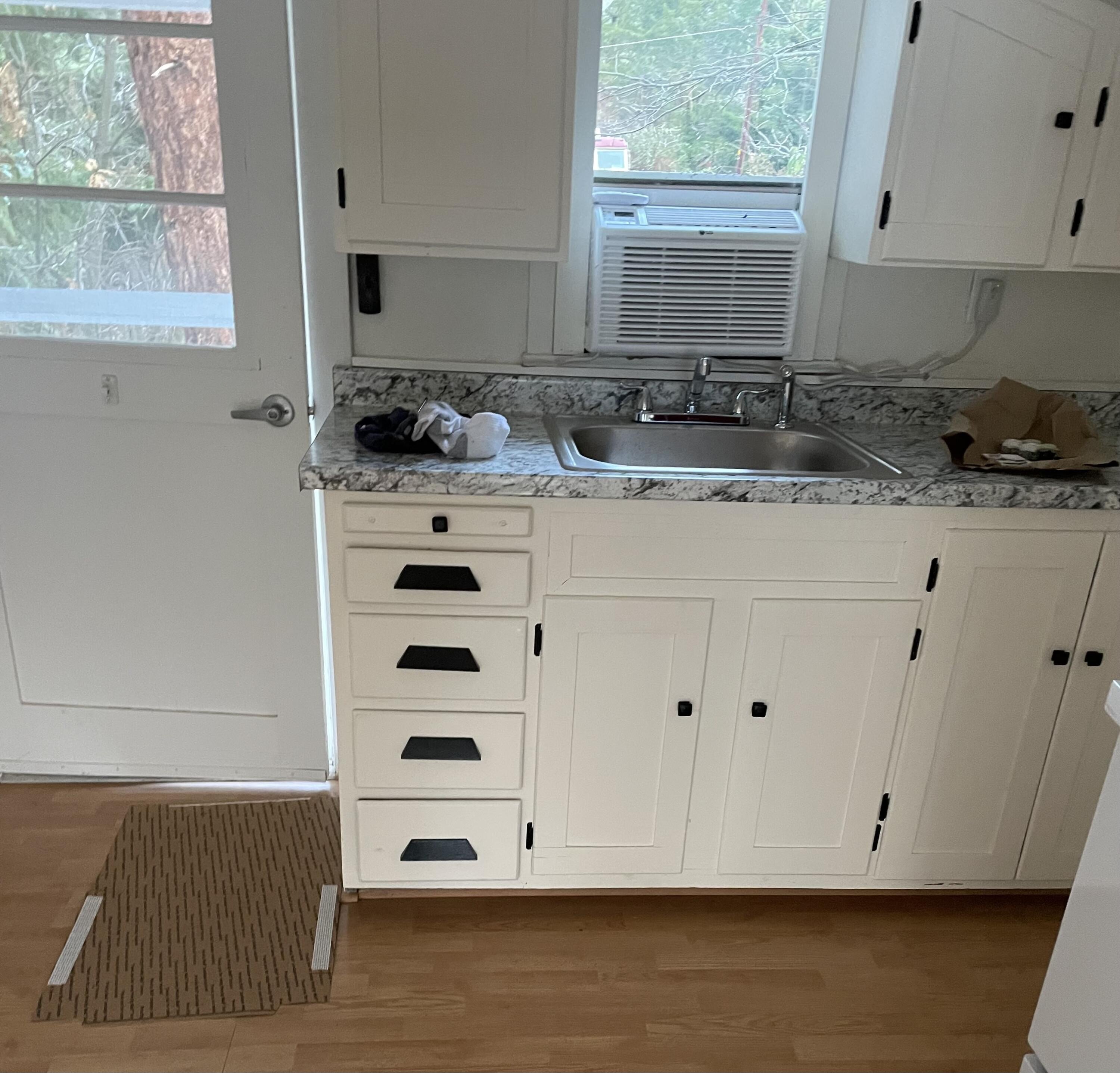 Grants Pass, Oregon, 97527, United States, 4 Bedrooms Bedrooms, ,3 BathroomsBathrooms,Residential,For Sale,1984338