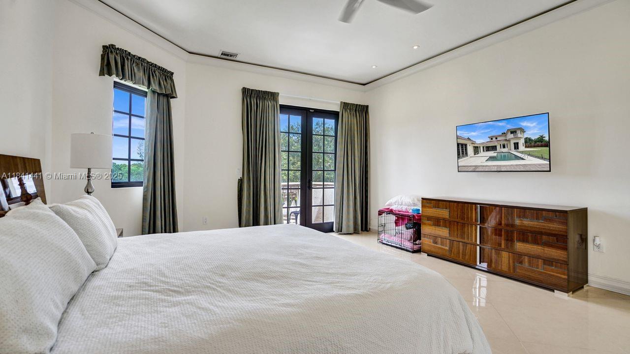 Davie, Florida, 33330, United States, 5 Bedrooms Bedrooms, ,5 BathroomsBathrooms,Residential,For Sale,1896833