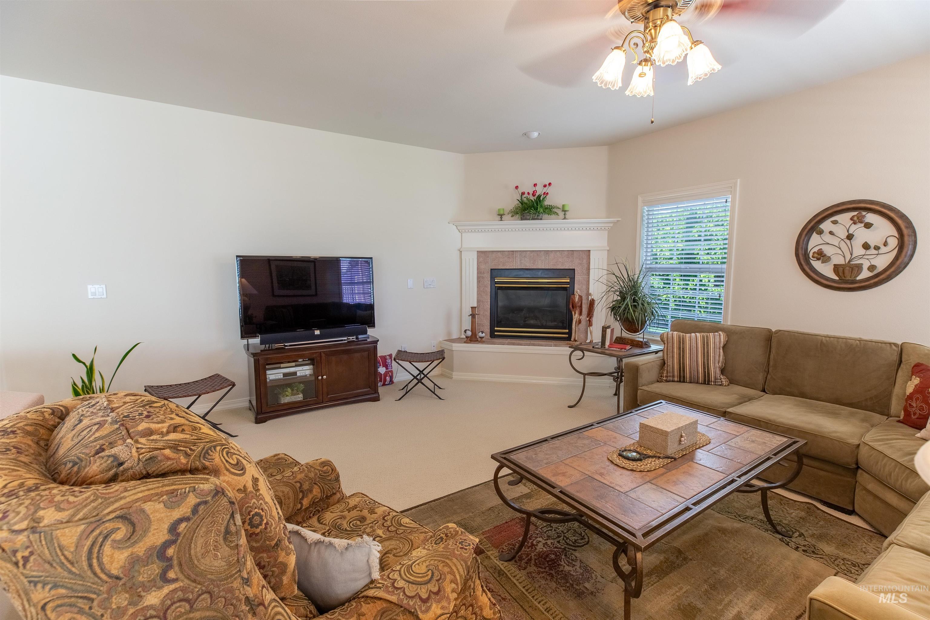 Meridian, Idaho, 83646, United States, 2 Bedrooms Bedrooms, ,Residential,For Sale,1889907