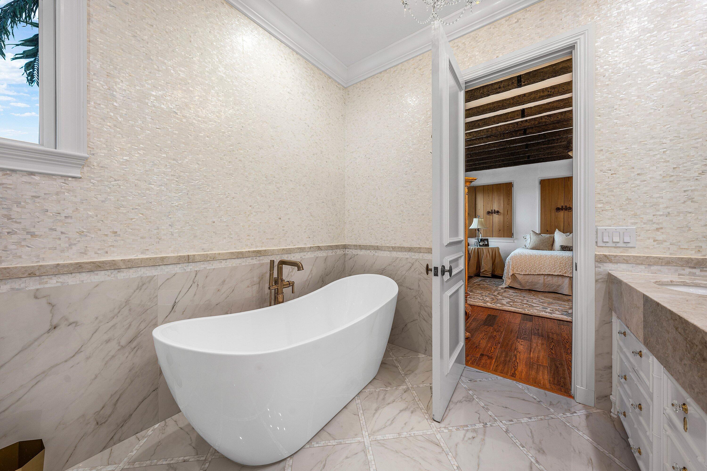 Delray Beach, Florida, 33483, United States, 6 Bedrooms Bedrooms, ,8 BathroomsBathrooms,Residential,For Sale,1948661