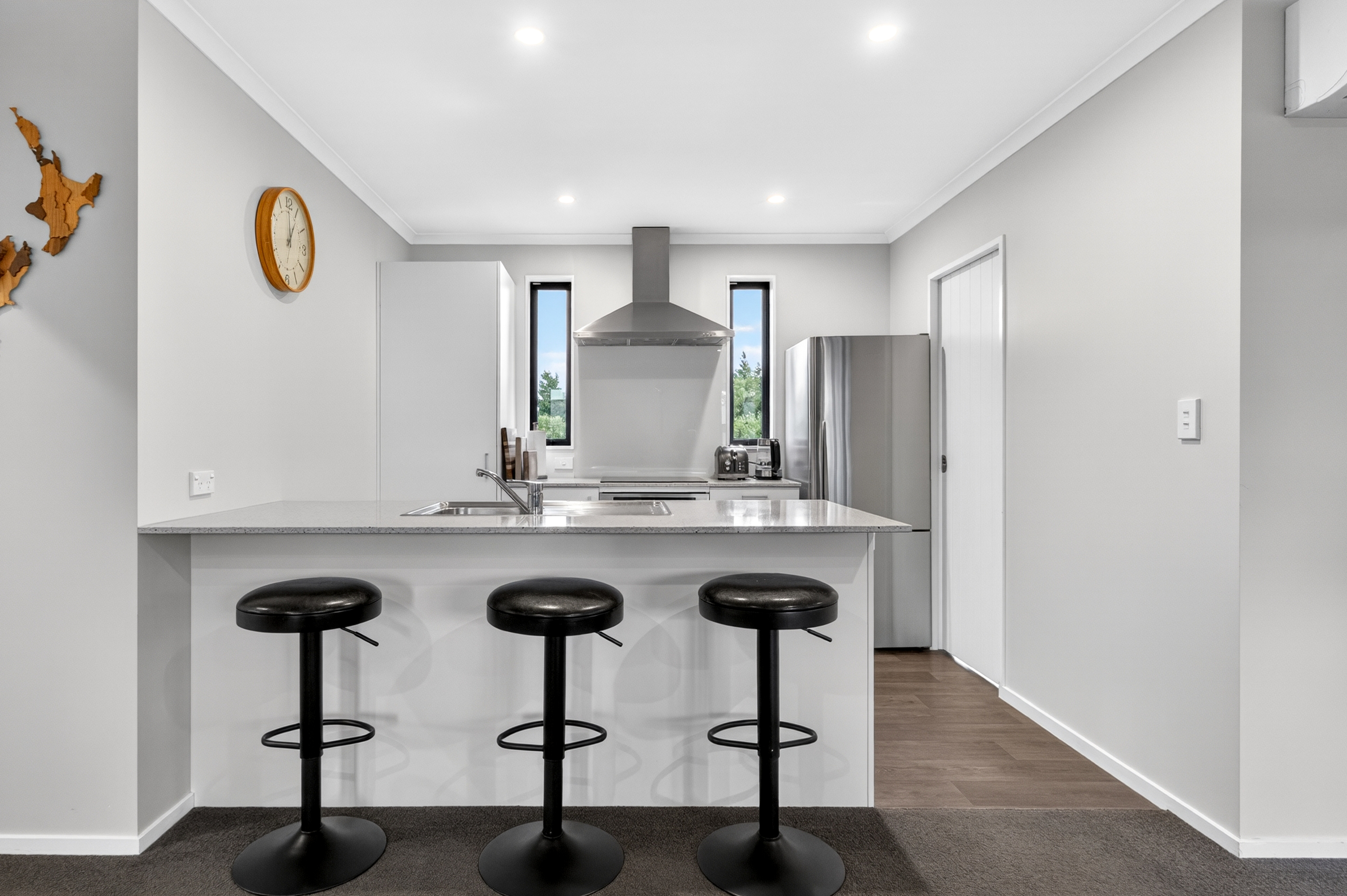  Bright, Modern Living with Private Appeal - 物件實景