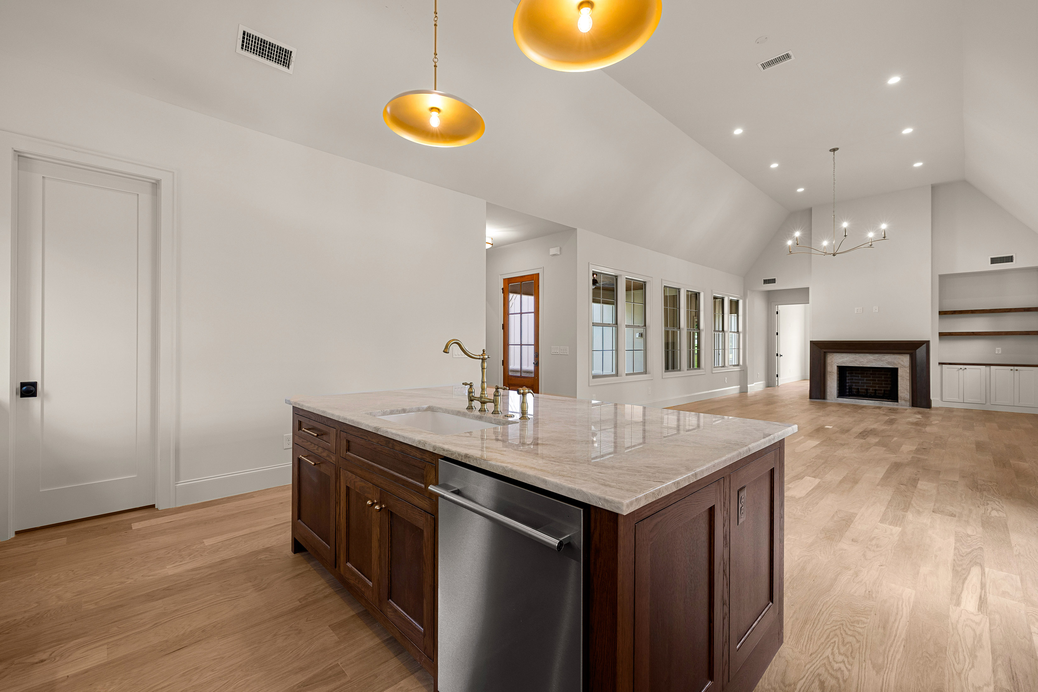  Beautiful New Construction With European Flair in Arbor Springs - 物件實景
