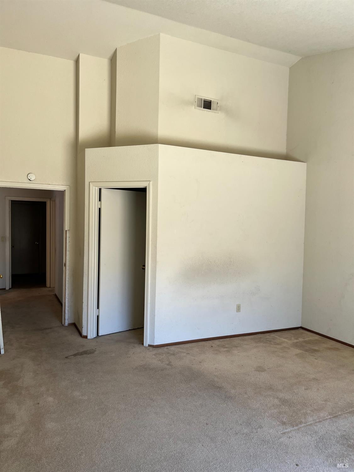 Vacaville, California, 95687, United States, 3 Bedrooms Bedrooms, ,2 BathroomsBathrooms,Residential,For Sale,1909138