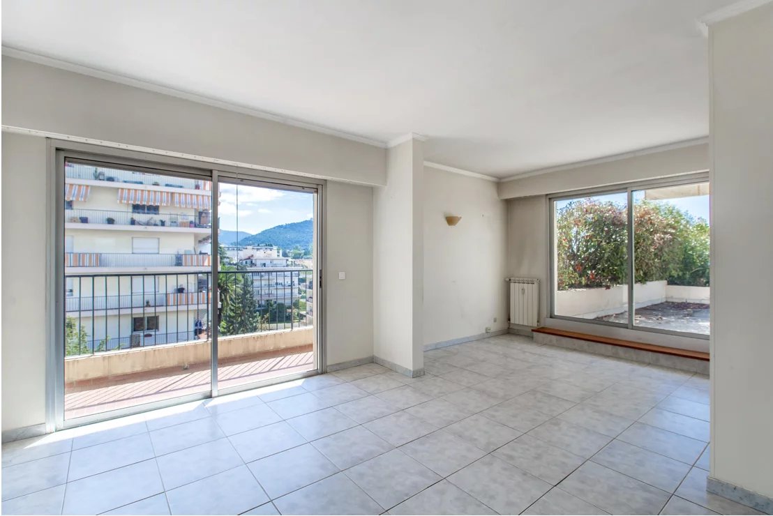Nice, Provence-Alpes-Côte d’Azur, 06000, FR, 3 Bedrooms Bedrooms, ,3 BathroomsBathrooms,Residential,For Sale,1927436