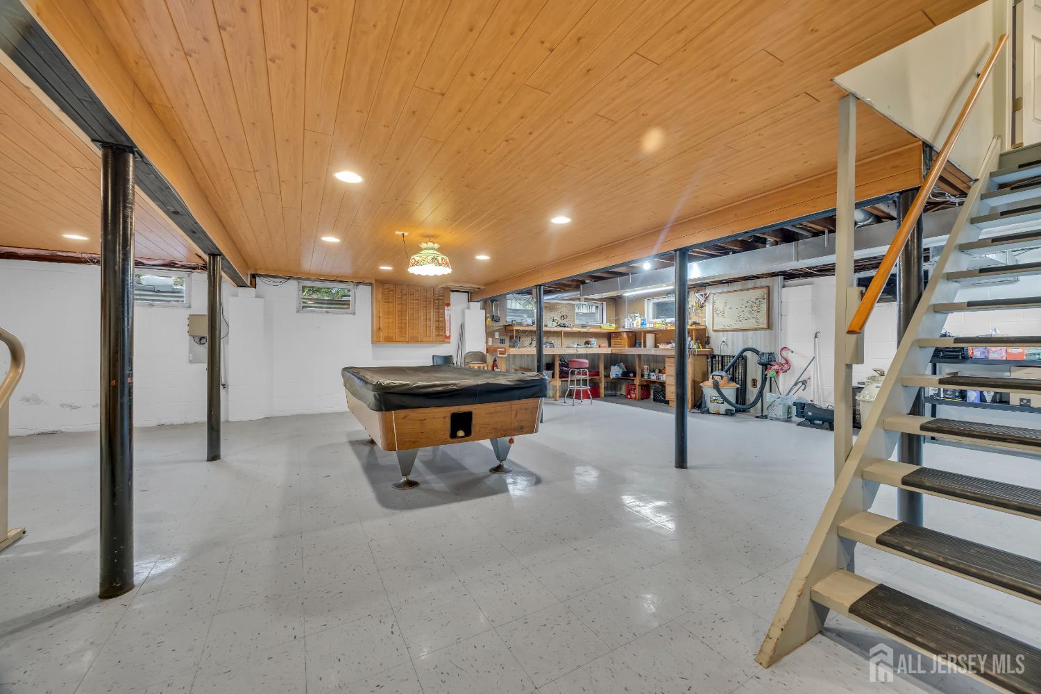 Edison, New Jersey, 08820, United States, 3 Bedrooms Bedrooms, ,2 BathroomsBathrooms,Residential,For Sale,1989177