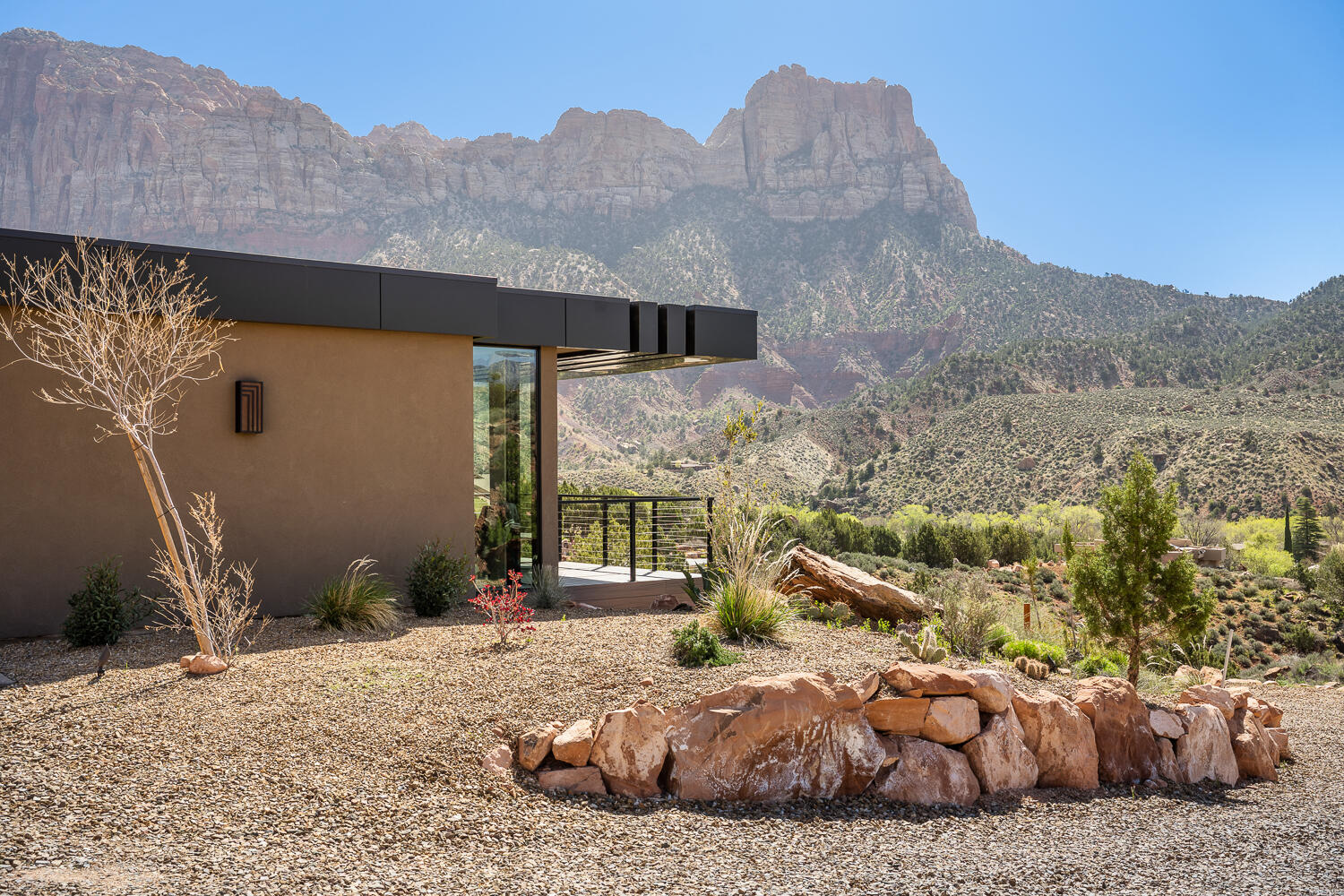 Springdale, Utah, 84767, United States, 4 Bedrooms Bedrooms, ,Residential,For Sale,1991496