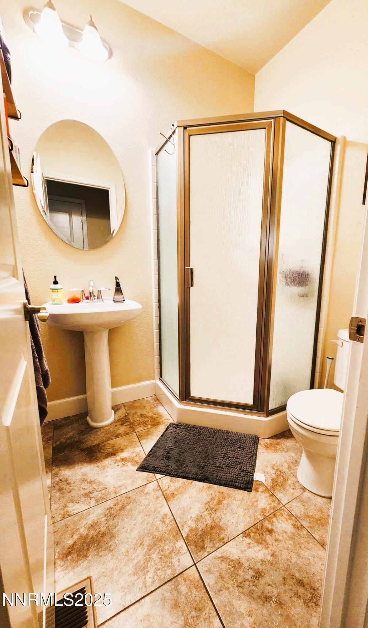 Dayton, Nevada, 89403, United States, 4 Bedrooms Bedrooms, ,3 BathroomsBathrooms,Residential,For Sale,1989070