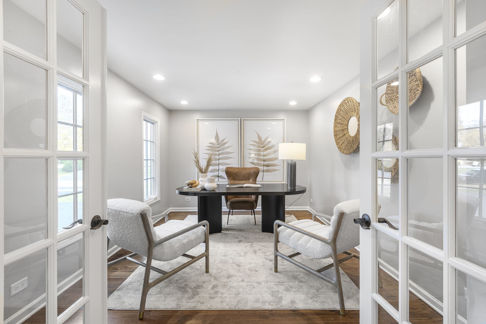 Lake Forest, Illinois, 60045, United States, 4 Bedrooms Bedrooms, ,3 BathroomsBathrooms,Residential,For Sale,1989668