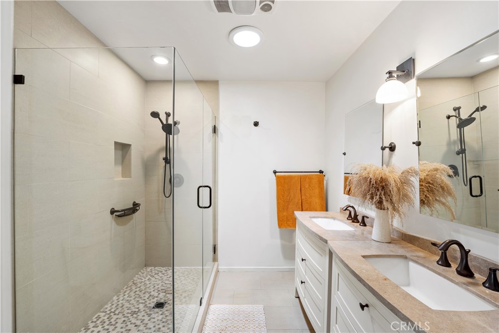 Calabasas, California, 91302, United States, 4 Bedrooms Bedrooms, ,3 BathroomsBathrooms,Residential,For Sale,1890282