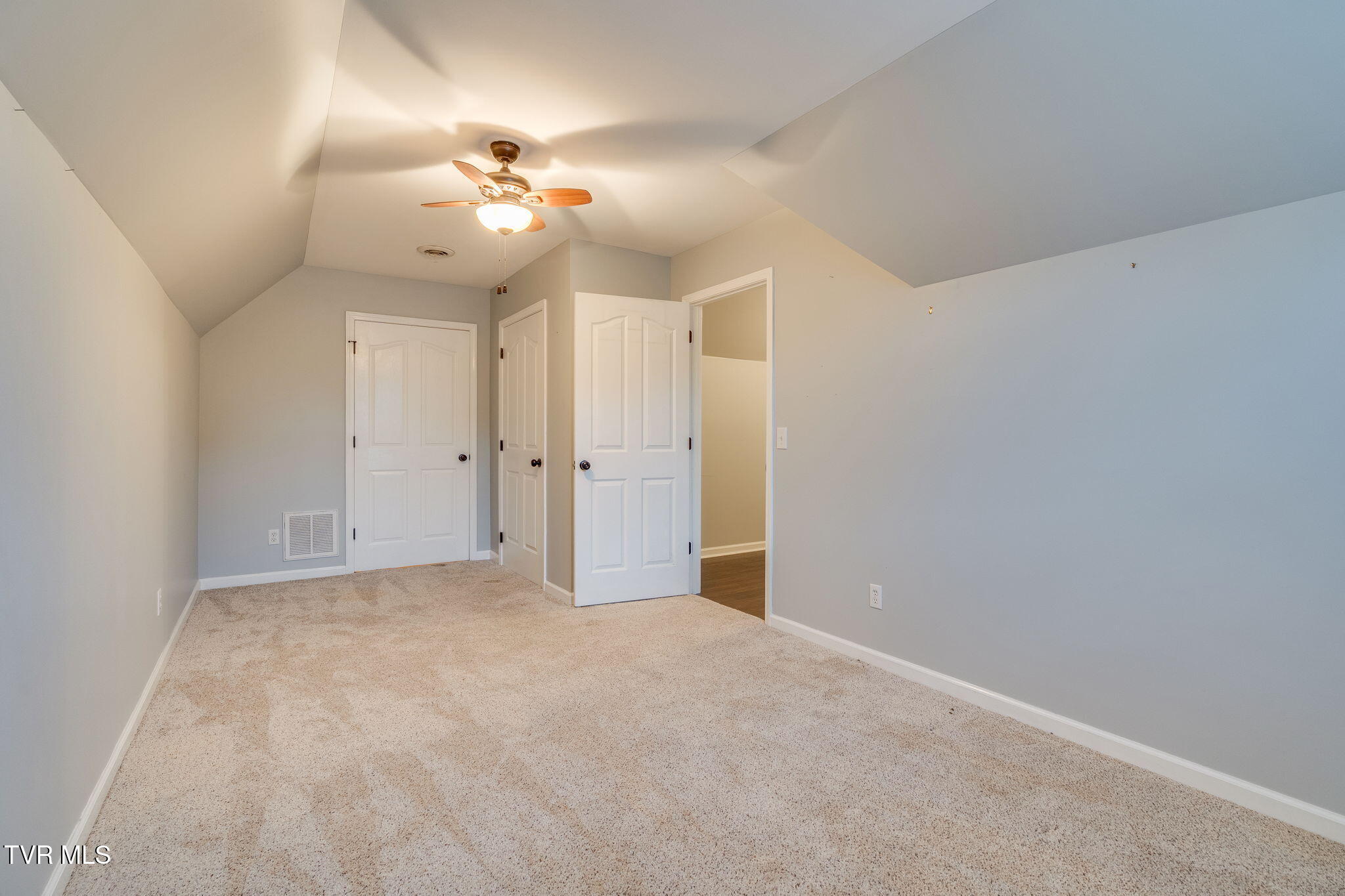 Gray, Tennessee, 37615, United States, 3 Bedrooms Bedrooms, ,4 BathroomsBathrooms,Residential,For Sale,1978151