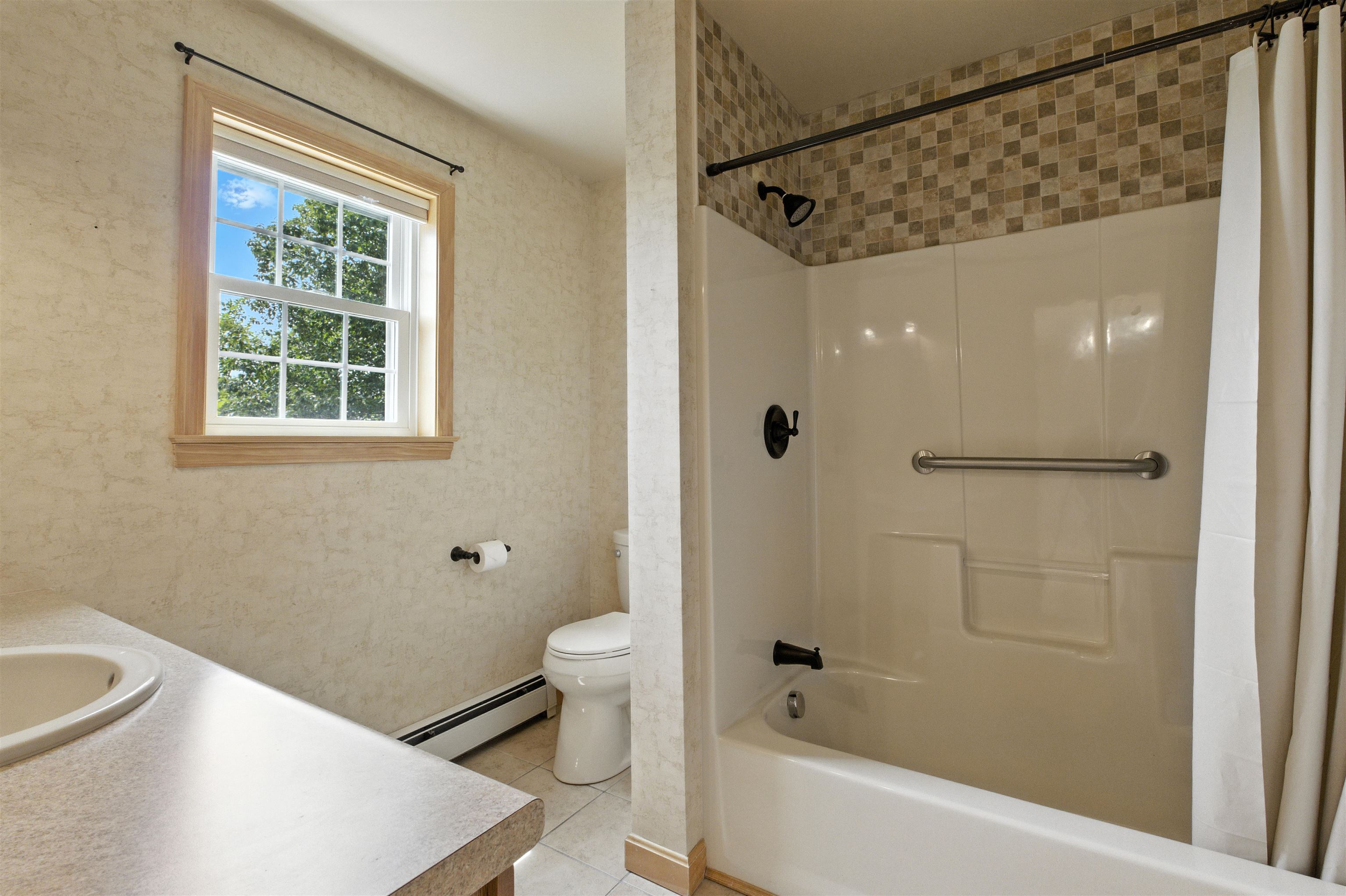 Bartlett, New Hampshire, 03812, United States, 3 Bedrooms Bedrooms, ,4 BathroomsBathrooms,Residential,For Sale,1885441