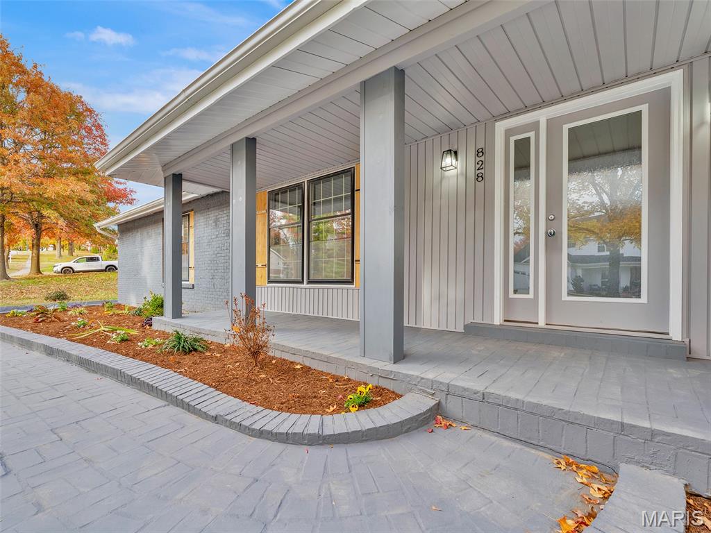 Ballwin, Missouri, 63011, United States, 5 Bedrooms Bedrooms, ,3 BathroomsBathrooms,Residential,For Sale,1992097