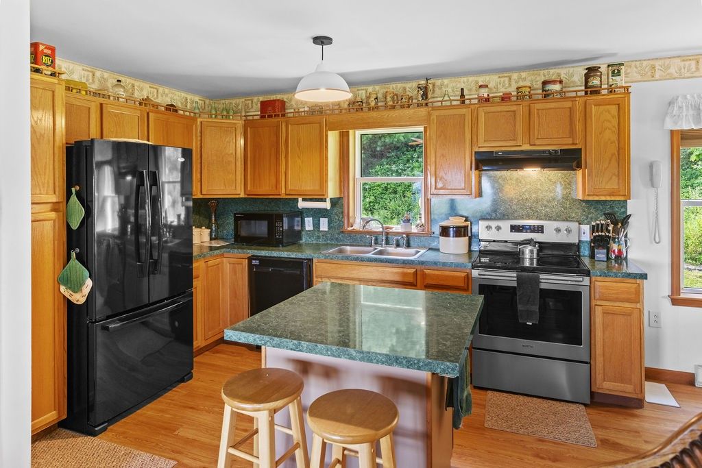 Andes, New York, 13731, United States, 3 Bedrooms Bedrooms, ,2 BathroomsBathrooms,Residential,For Sale,1828498