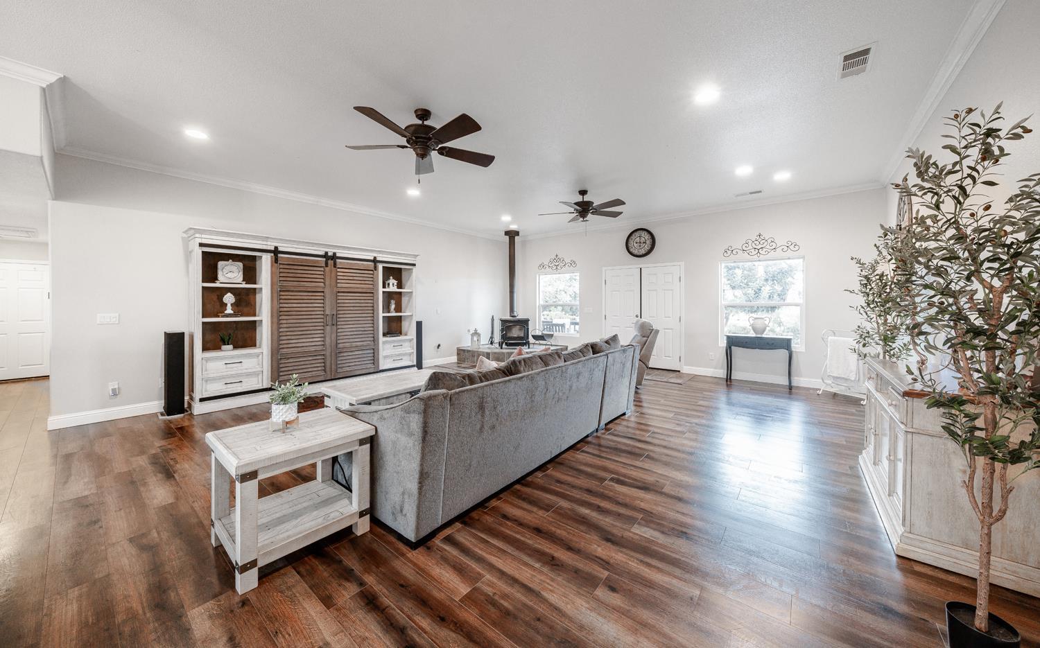 Madera, California, 93636, United States, 4 Bedrooms Bedrooms, ,3 BathroomsBathrooms,Residential,For Sale,1998678