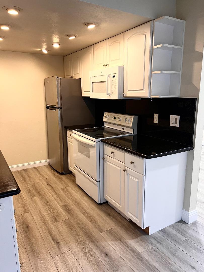 San Jose, California, 95123, United States, 2 Bedrooms Bedrooms, ,2 BathroomsBathrooms,Residential,For Sale,1957073