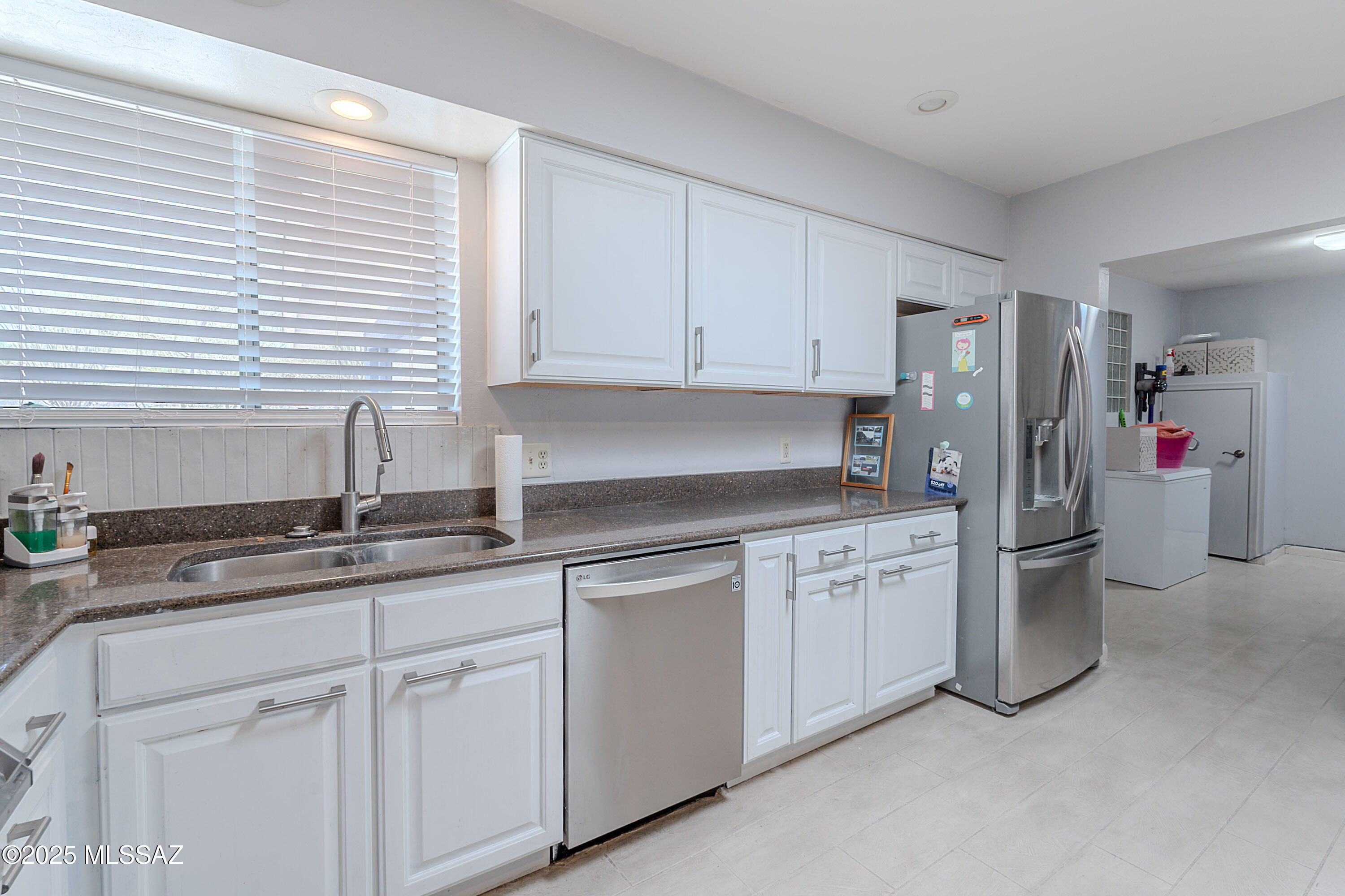 Tucson, Arizona, 85745, United States, 3 Bedrooms Bedrooms, ,2 BathroomsBathrooms,Residential,For Sale,1857796